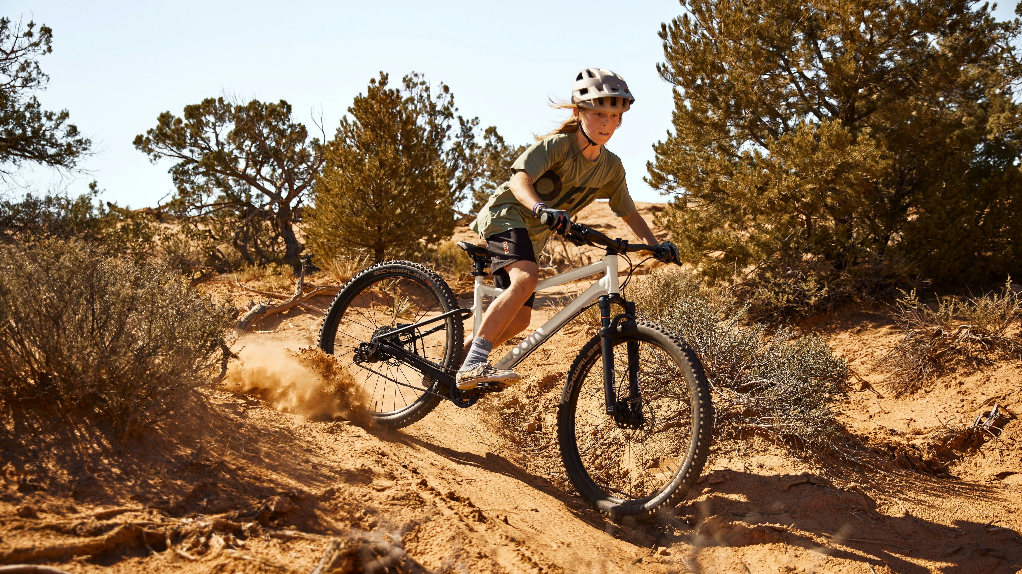 Neuer Look trifft auf bewhrte Technik: das woom OFF AIR ist ab sofort als Limited Edition in der Farbe cirrus cloud erhltlich