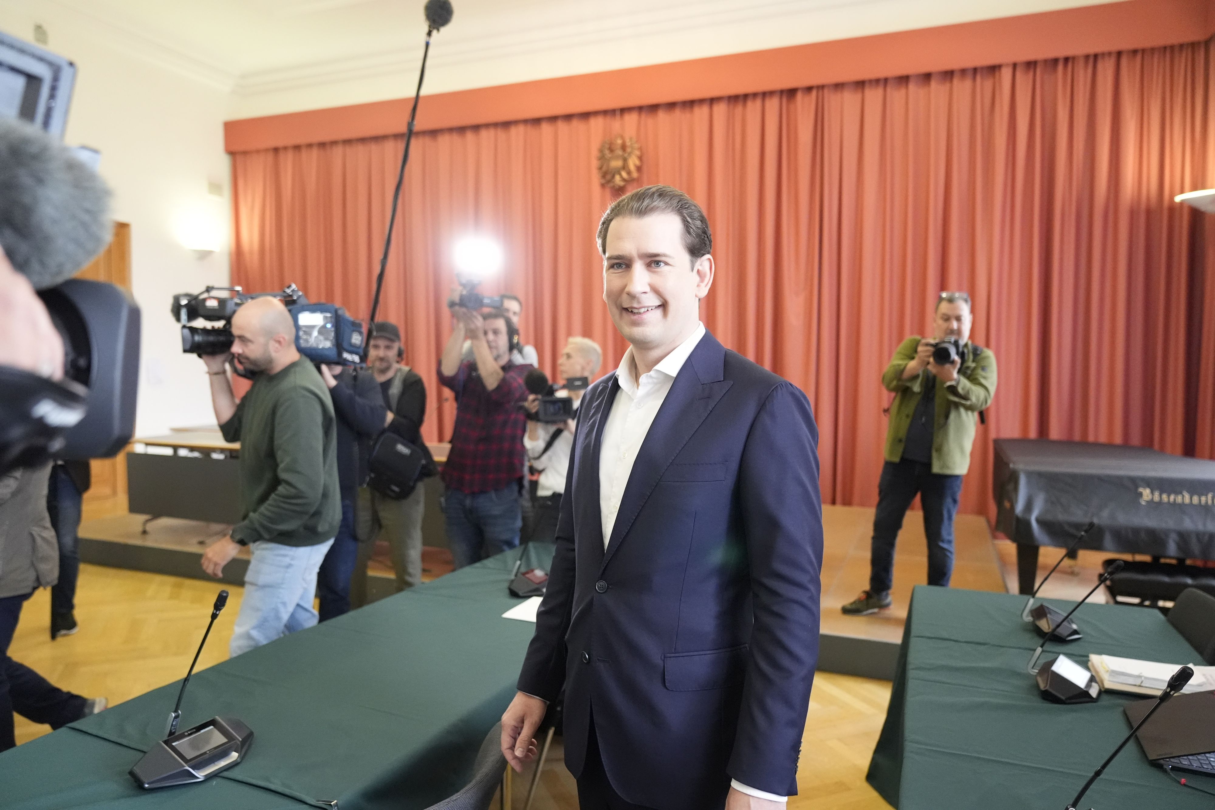 Am Ende hat er gut lachen: Altkanzler Sebastian Kurz (38)