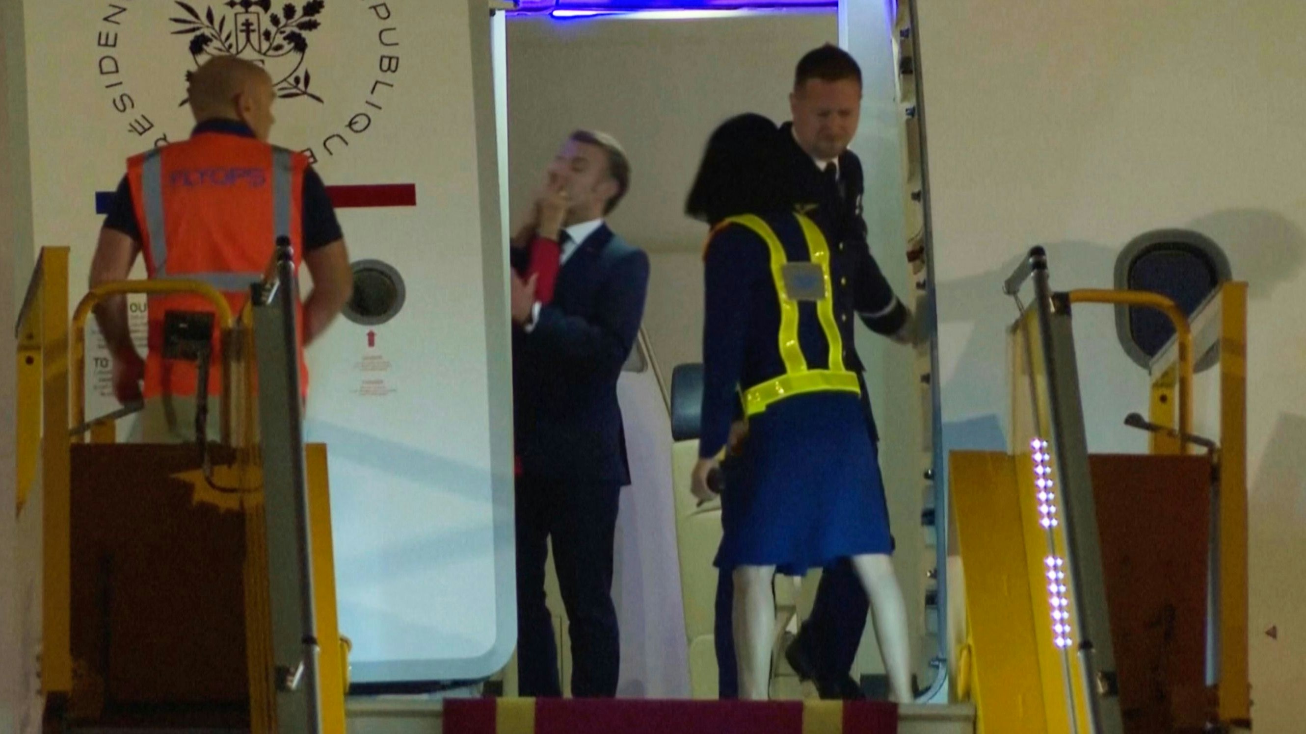 Nur Herumalberei, wird betont. Nun ja ...