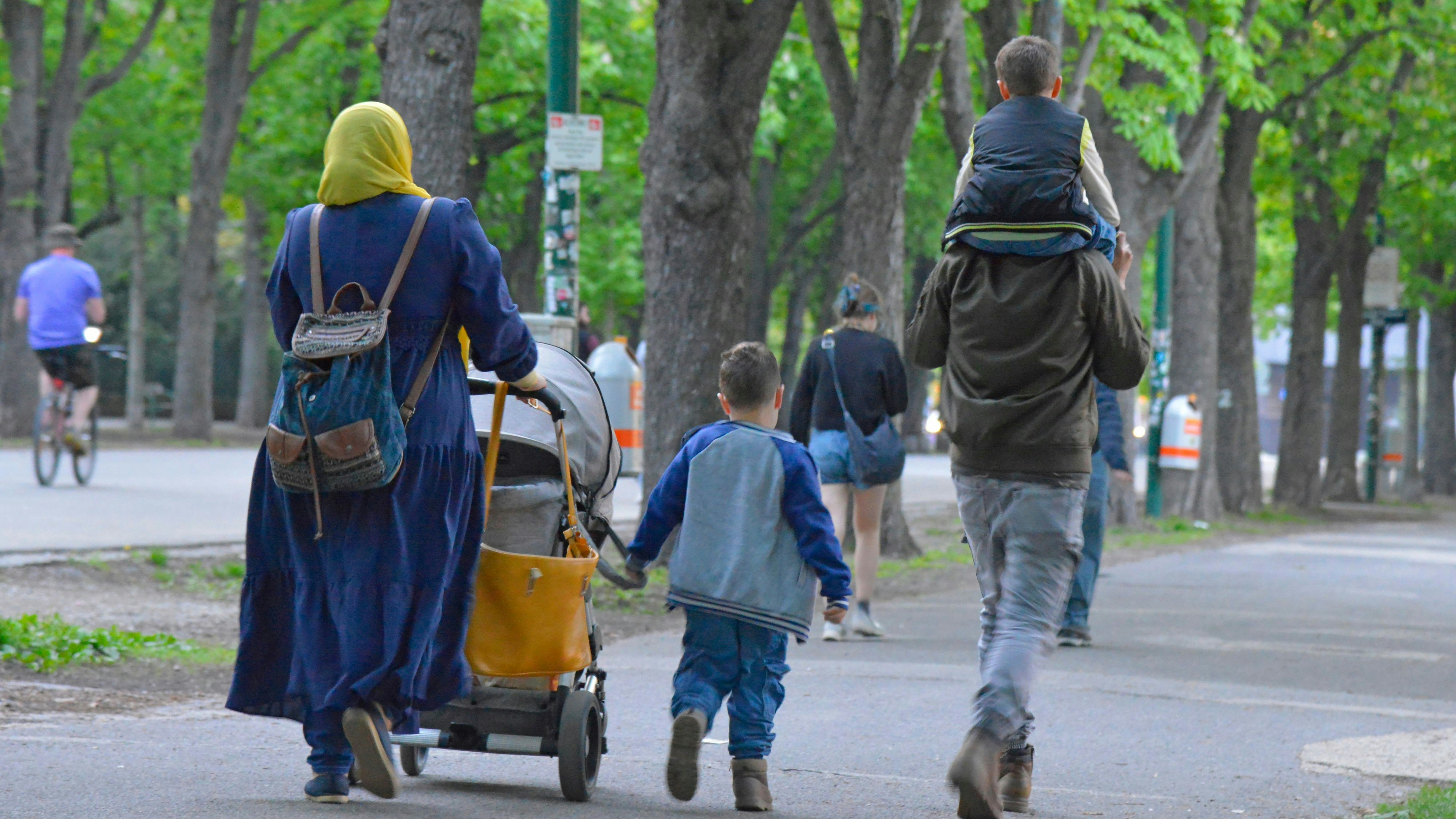 Heute.at - Reiche Familie aus Türkei kassiert 66.000 Euro Asylgeld