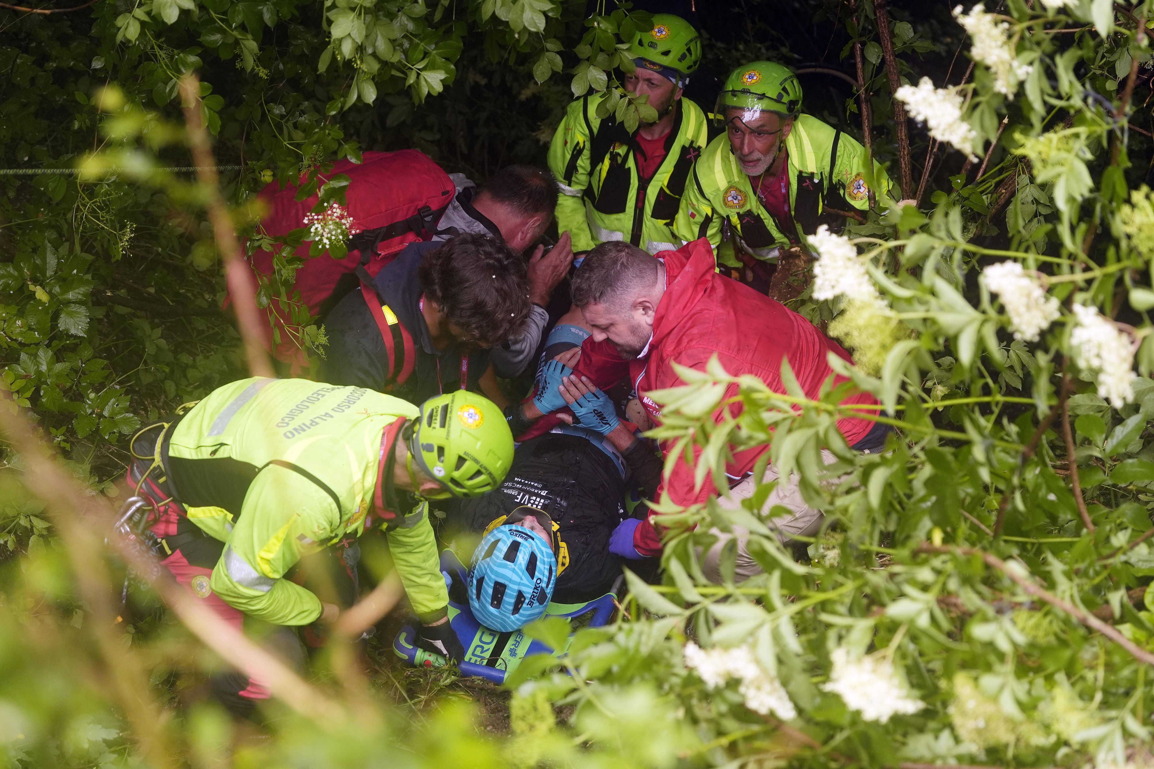 Alessio Martinelli ist auf der 16. Giro-Etappe schwer zu Sturz gekommen. 