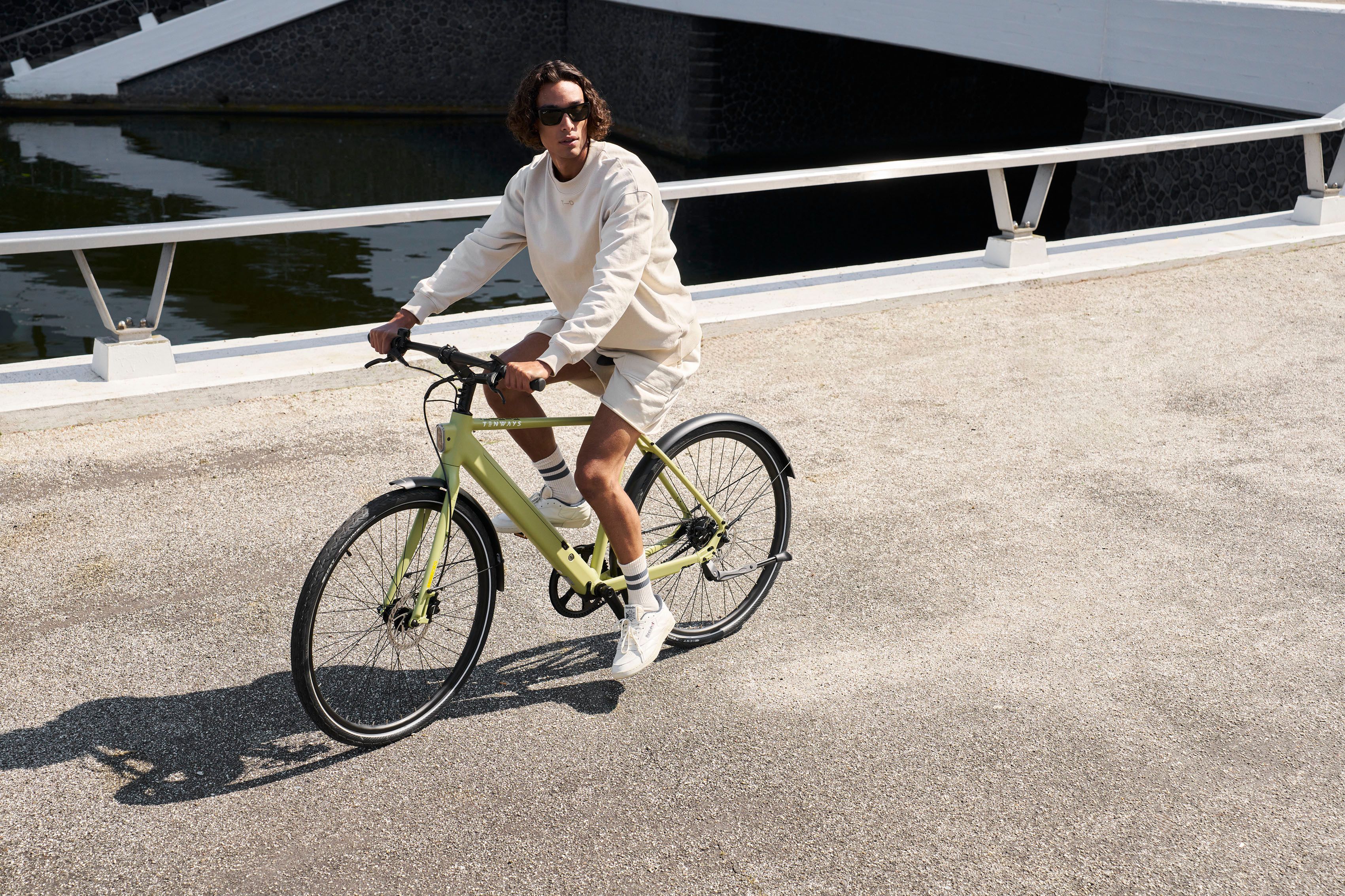 Die TENWAYS CGO600 Pro sieht gut aus, fährt sich leicht und bringt alle Voraussetzungen mit, die es benötigt, um im Großstadtdschungel sicher voranzukommen.