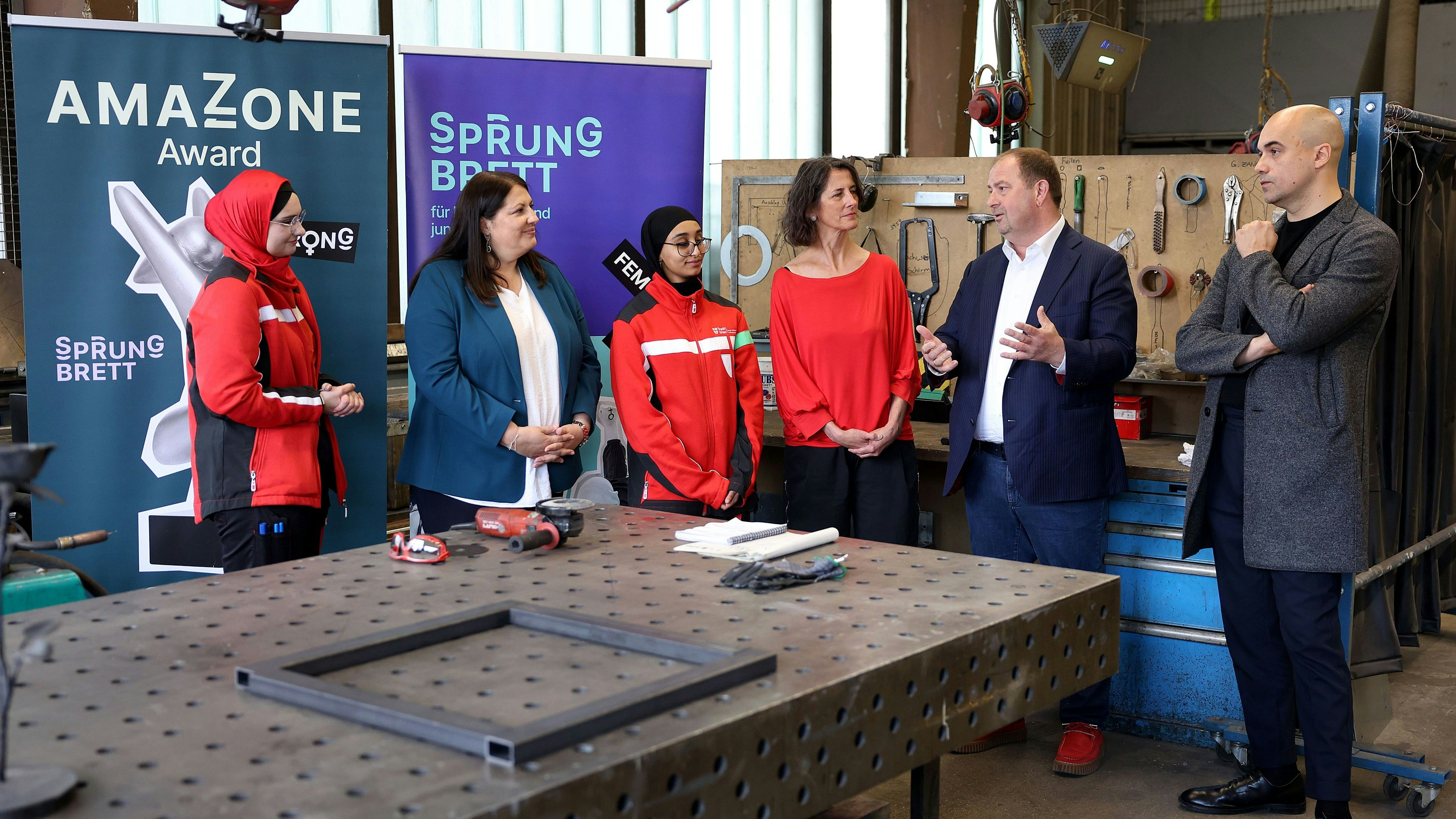 Vor der Verleihung wurde der Gewinnerbtrieben Wiener Wohnen Hausbetreuung  besucht