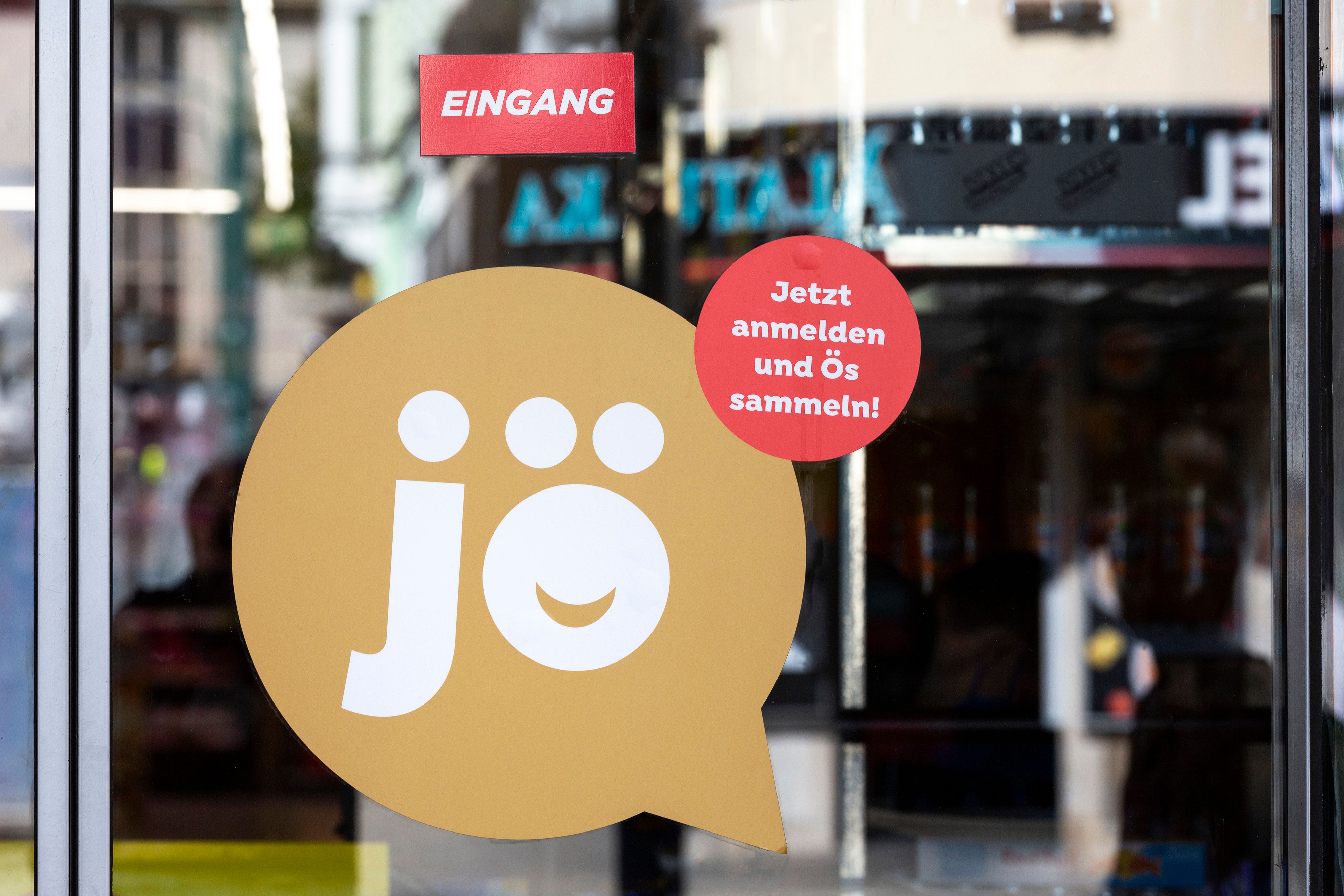 Der jö Bonus Club verabschiedet sich von Plastikkarten und Papierbergen.