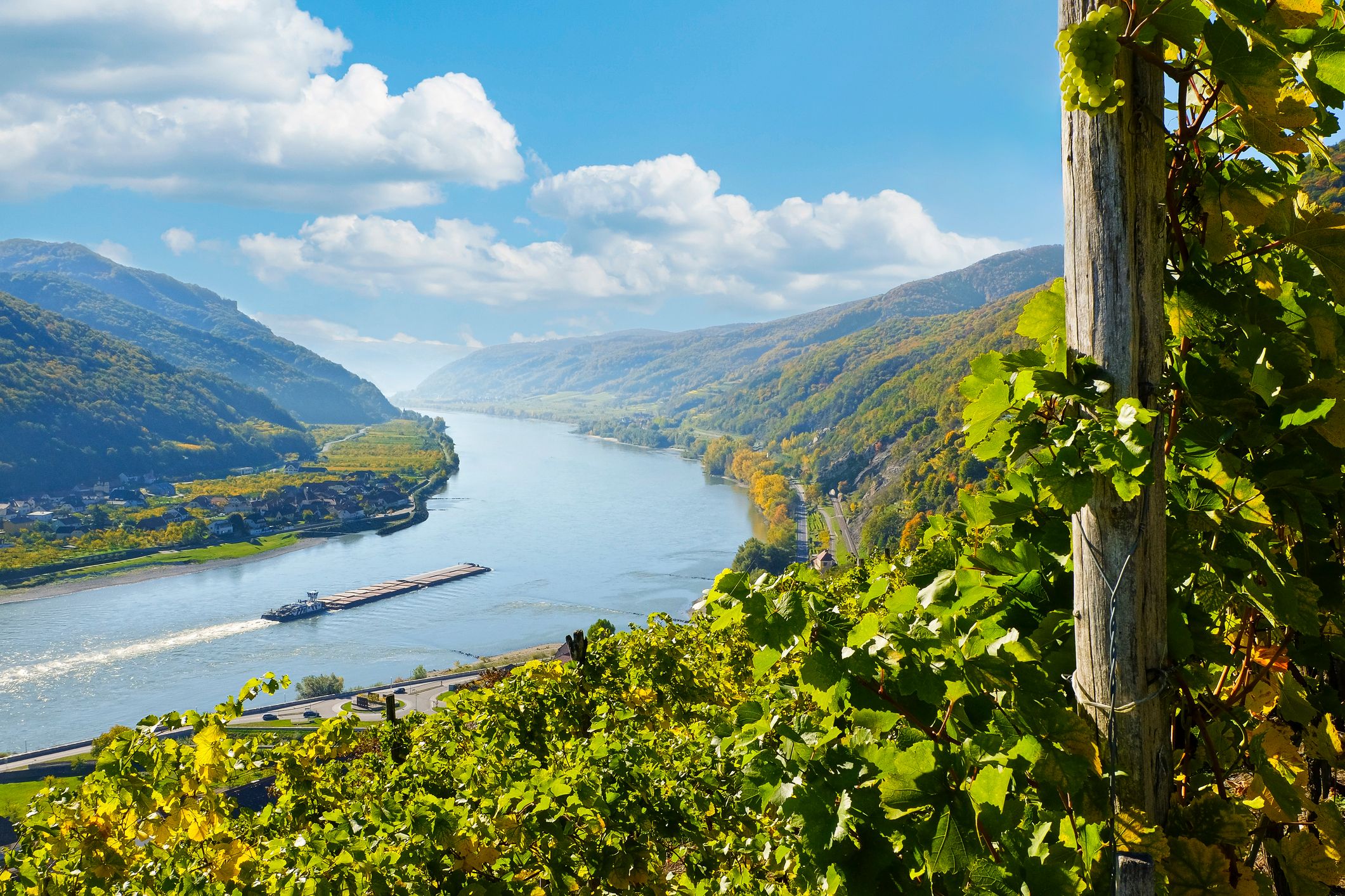 In Österreich stellen sich endlich sommerliche Temperaturen ein.