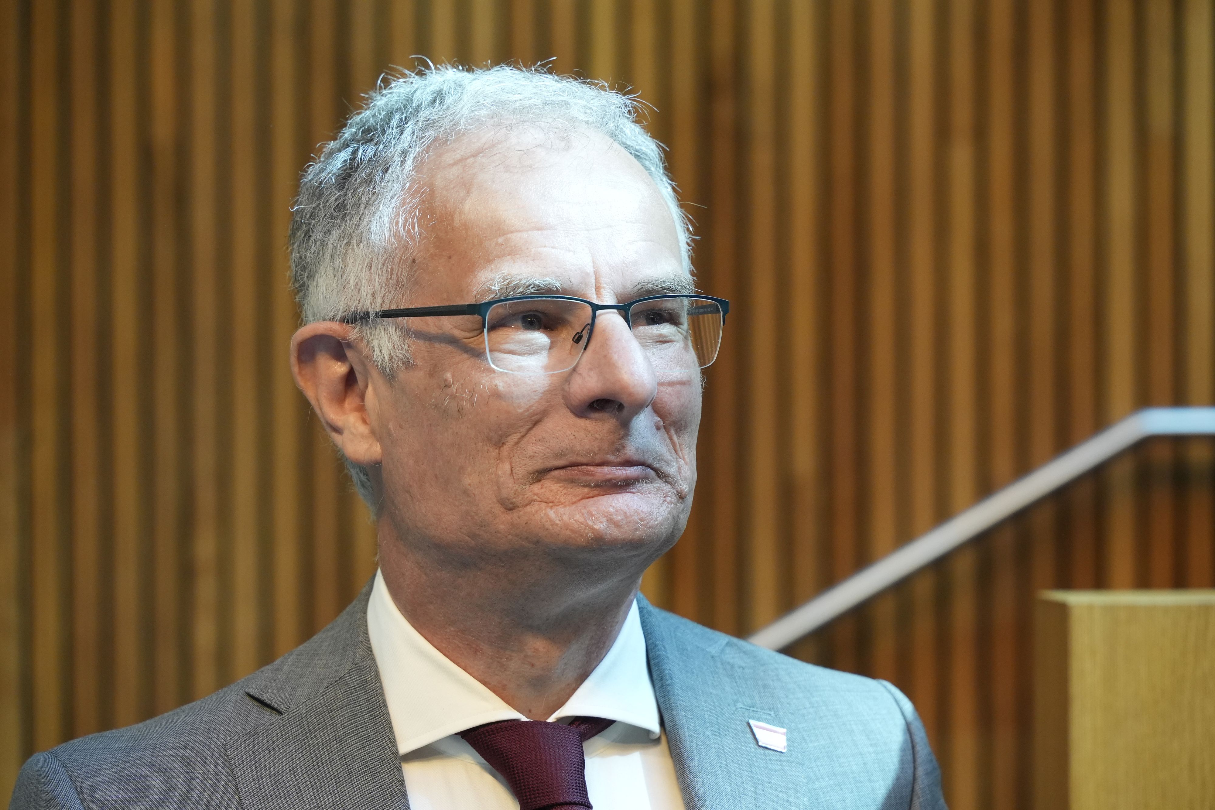 Finanzminister Markus Marterbauer (SPÖ) definiert den Begriff 