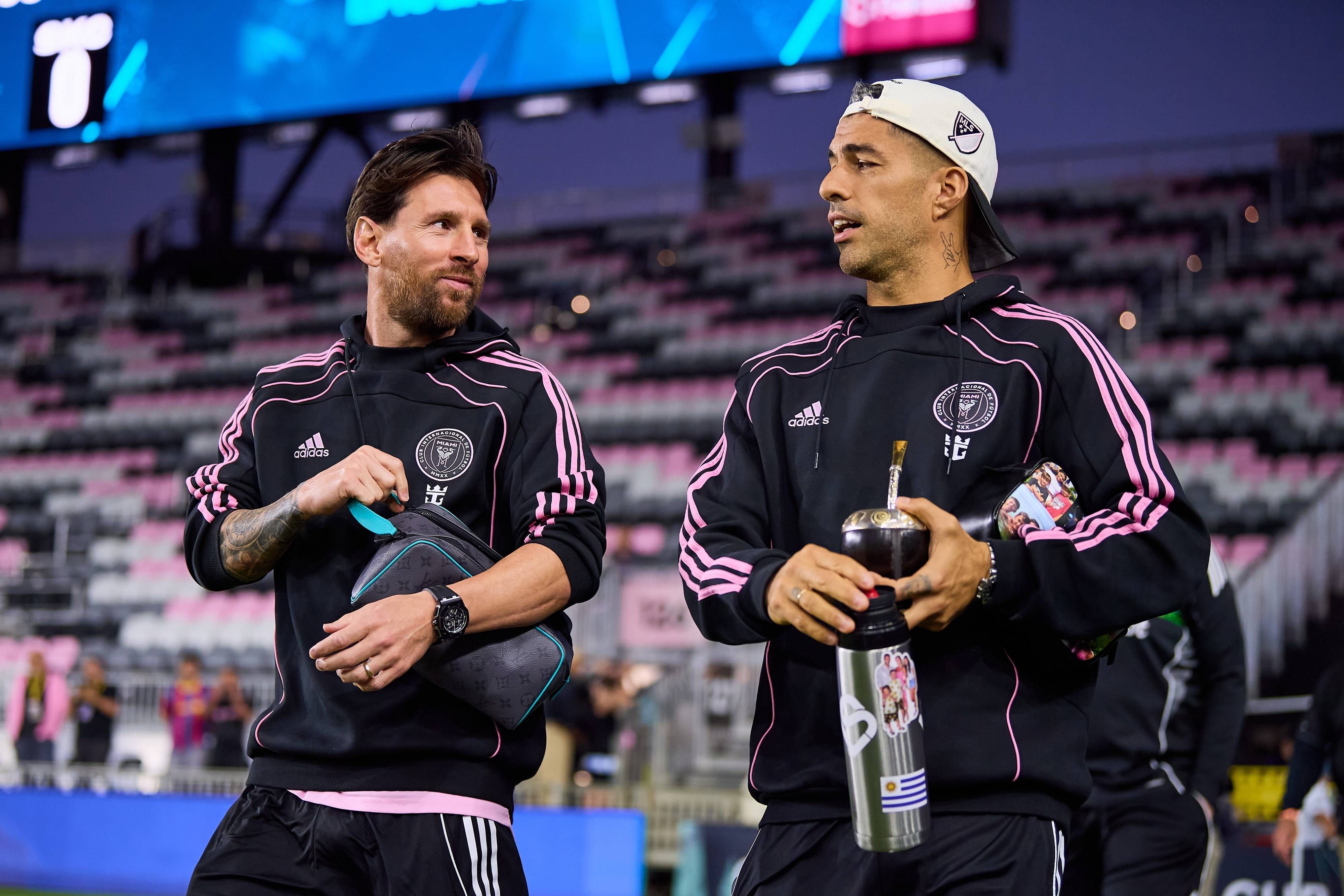 Lionel Messi und Luis Suarez gründen einen Klub gemeinsam.