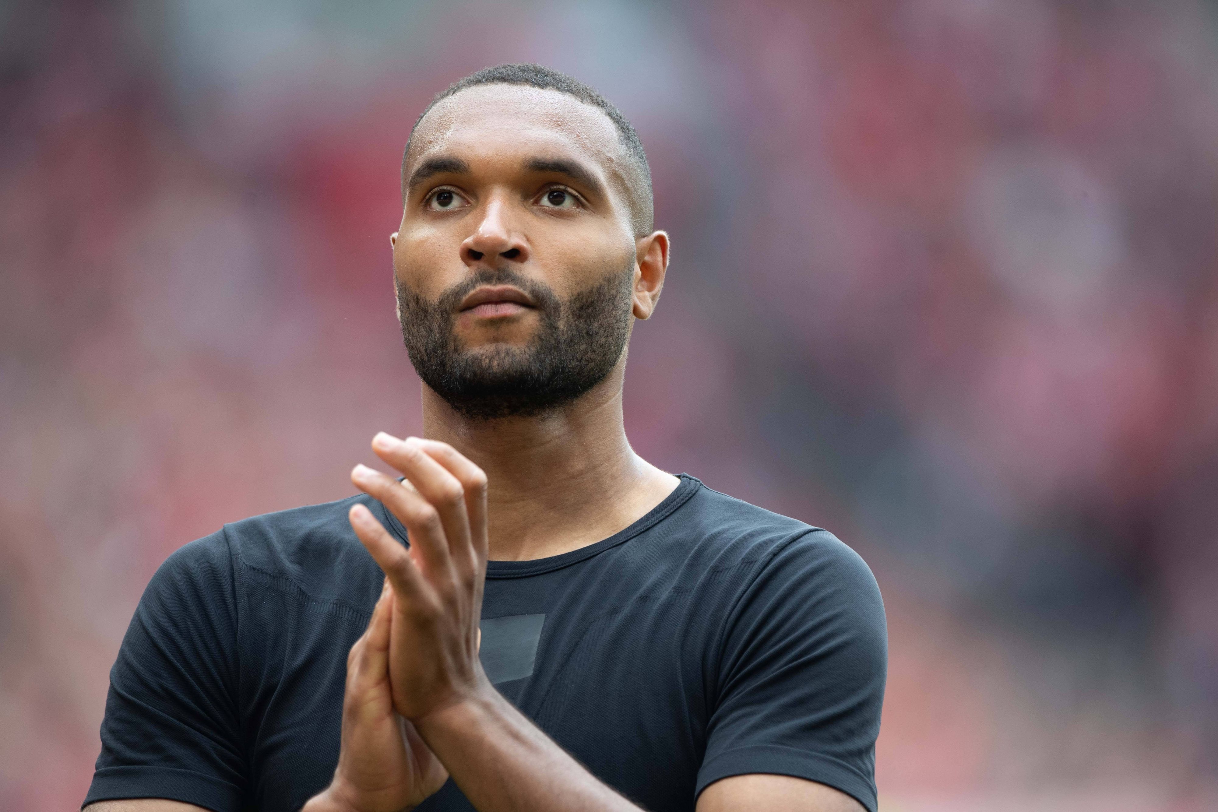 Jonathan Tah könnte schon im Juni bei der Klub-WM für den FC Bayern spielen.