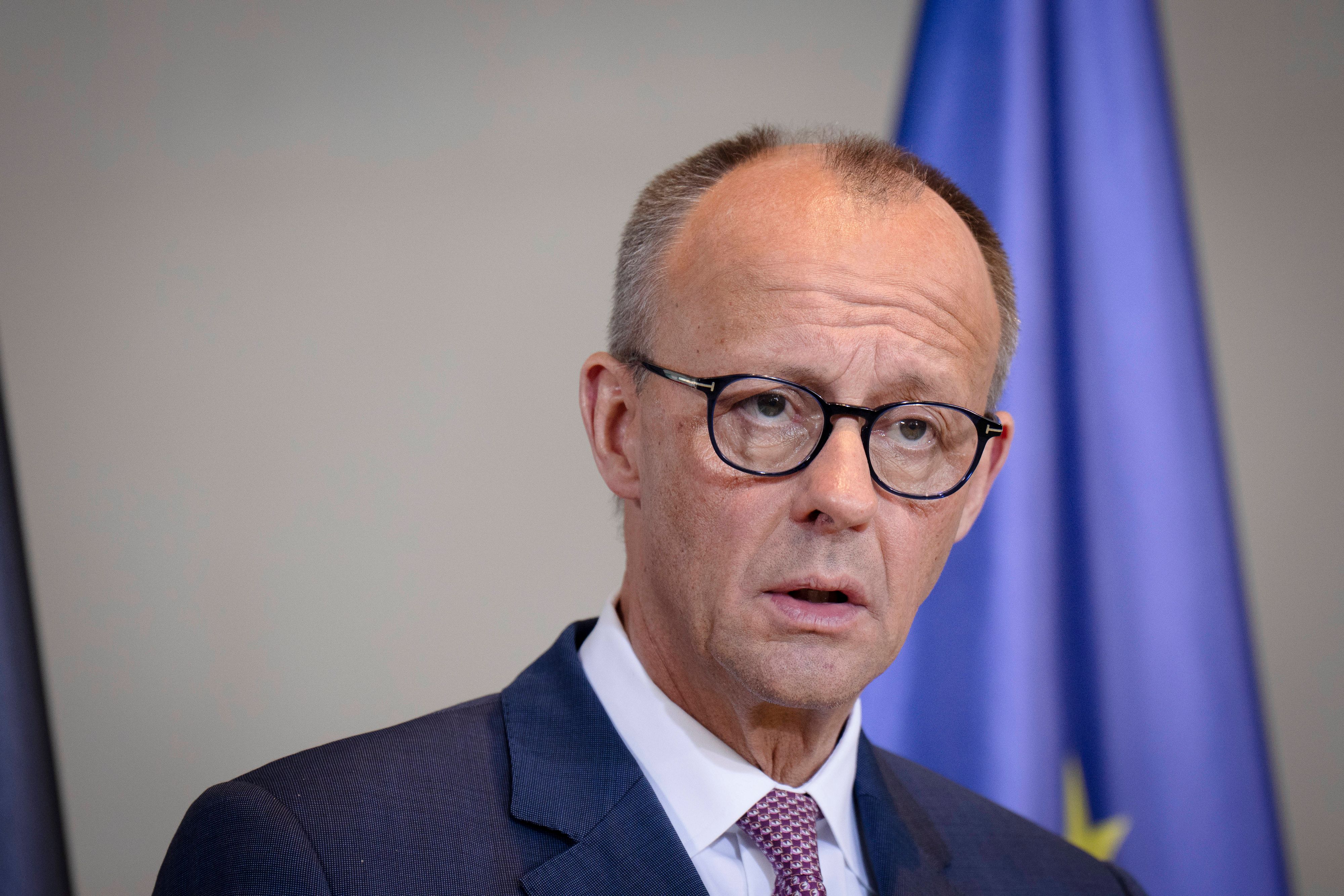 Der deutsche Bundeskanzler Friedrich Merz zeigte sich von dem Gerichtsurteil unbeeindruckt.