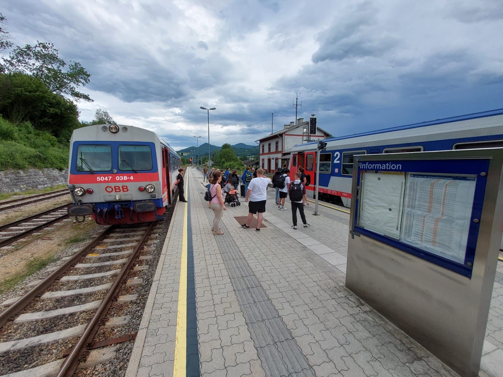 Bahnhof in Traisen: Betroffene warten, dass es weitergeht