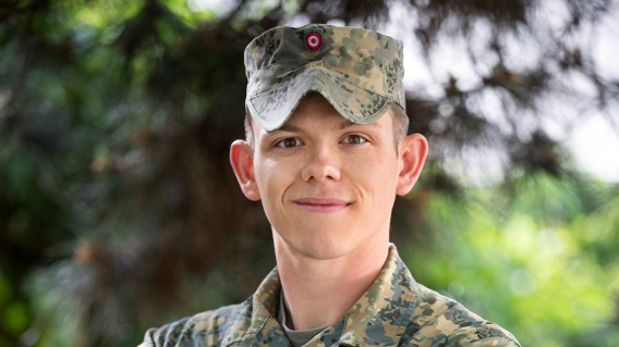 Fähnrich Alexander Codalonga reagierte sofort.