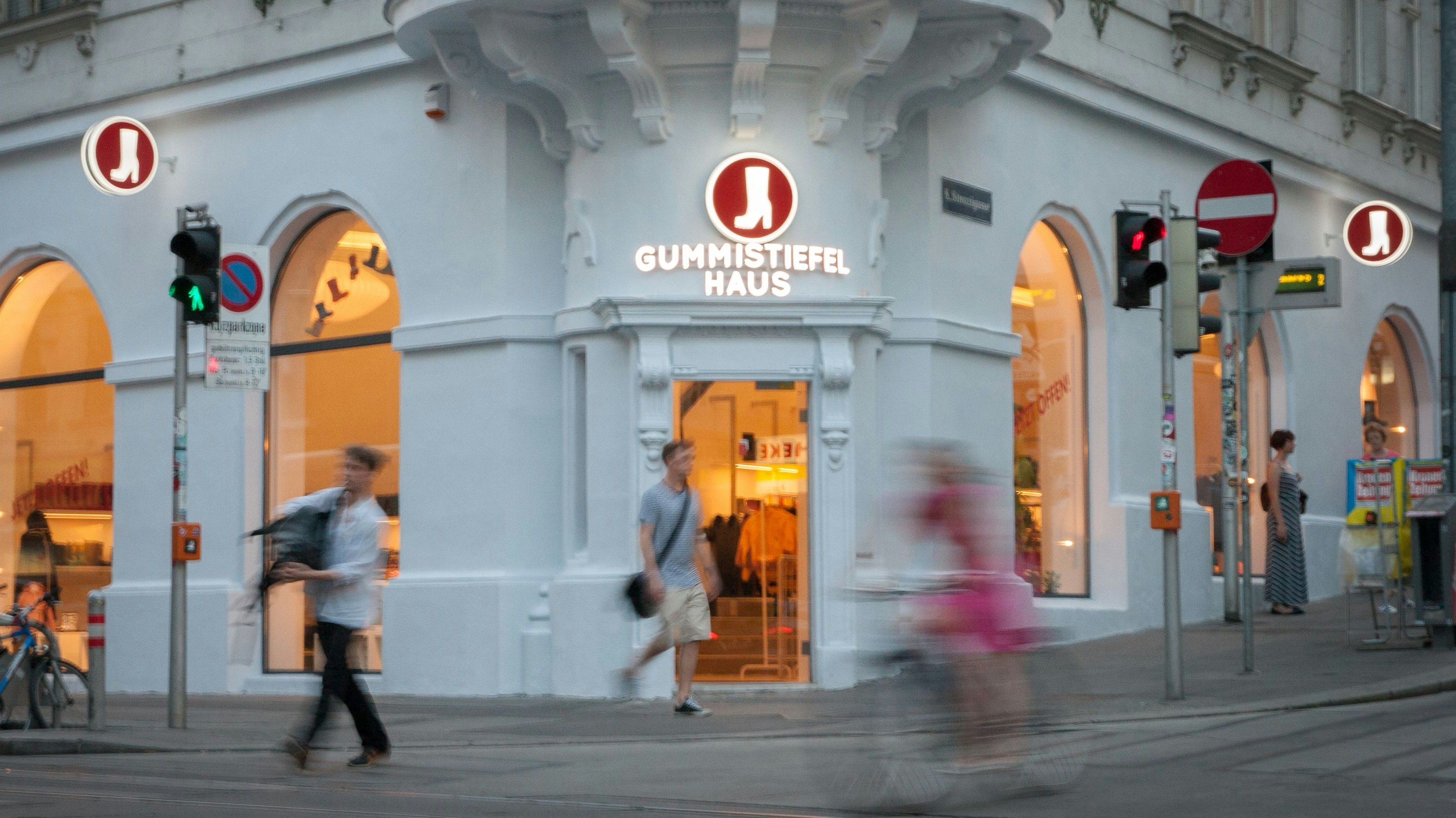Heute.at - In diesem Shop sorgt der Regen-Sommer für Freude