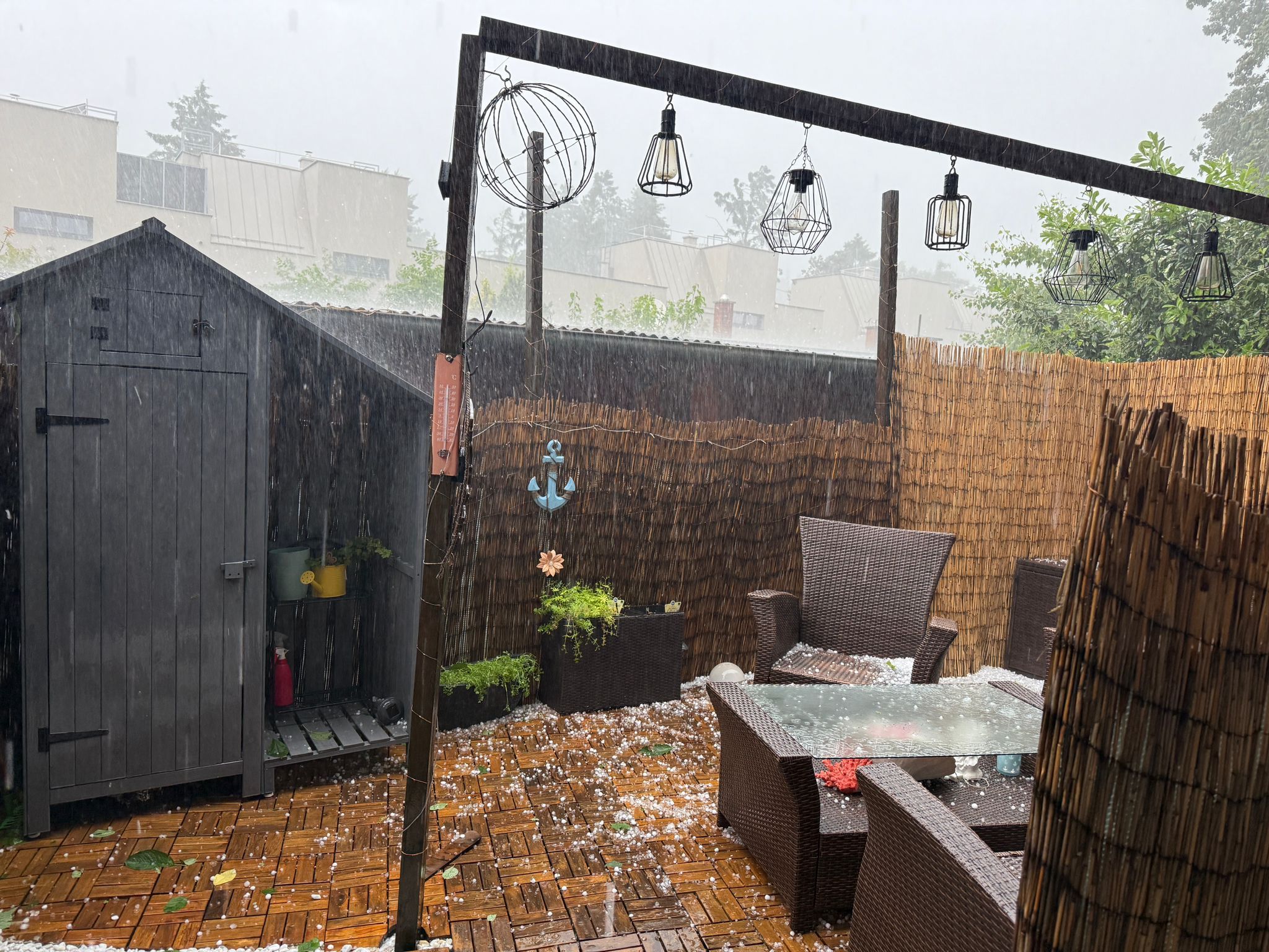 Am Sonntag (1. Juni 2025) ging über Wien Hagel nieder – ähnliche Bilder drohen auch am Donnerstag.