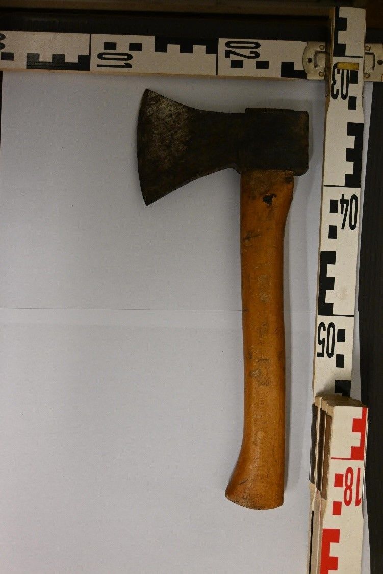 Mit diesem Beil soll der Jugendliche bedroht worden sein. 