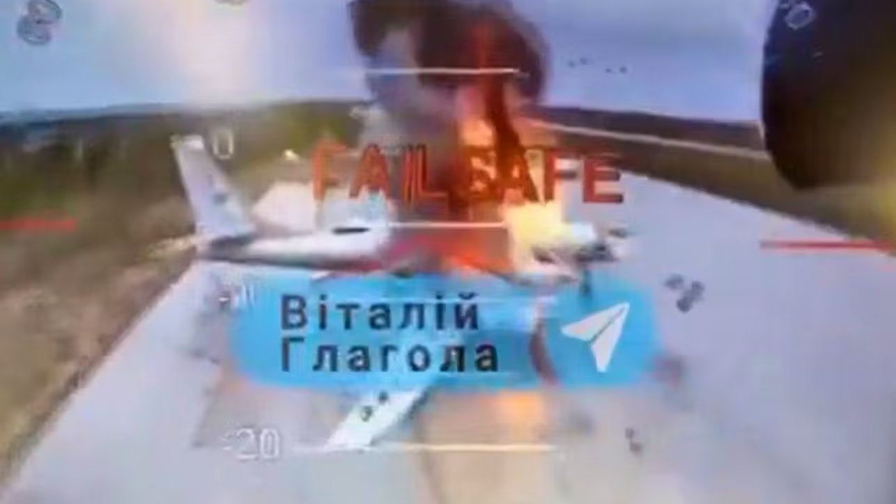 Auf dem Olenia-Stützpunkt sollen Bomber des Typs Tupolev Tu-22M3 beschädigt worden sein.