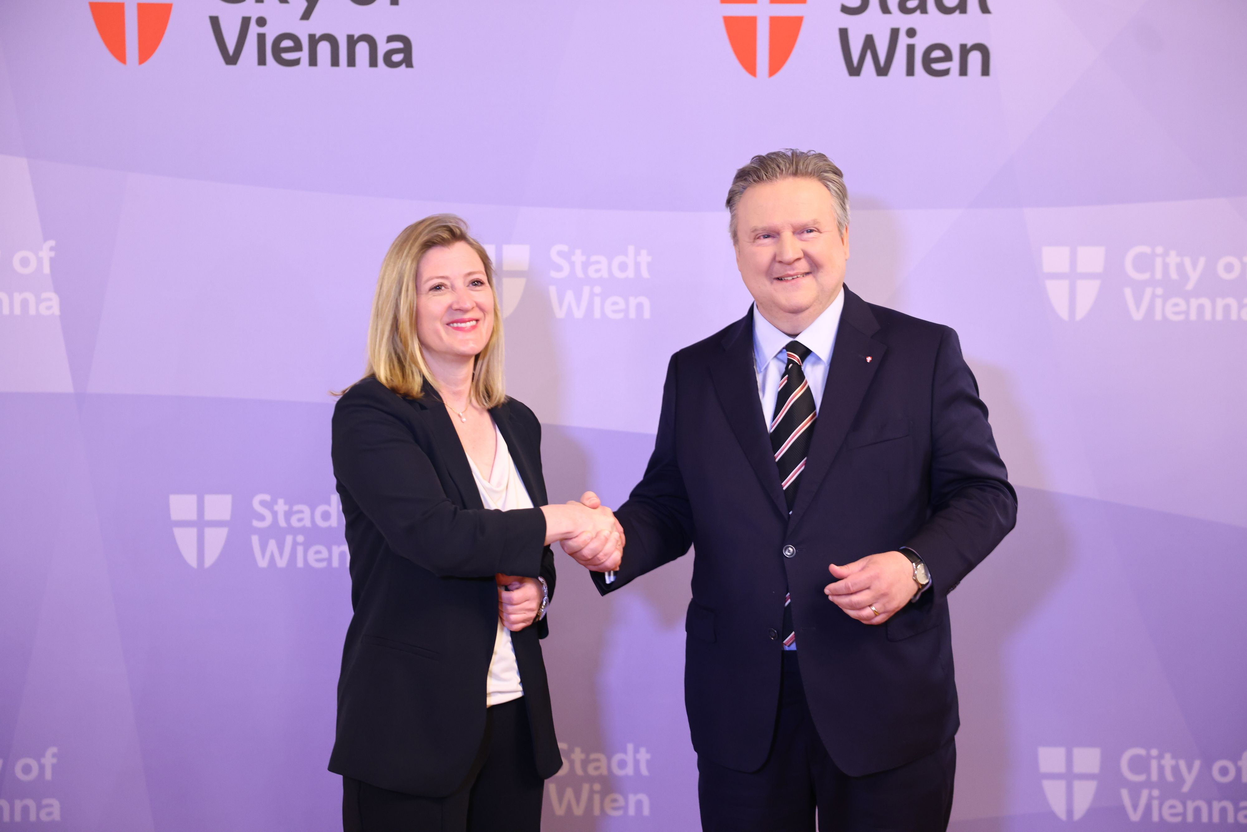 Bürgermeister Michael Ludwig und Vizebürgermeisterin Bettina Emmerling präsentieren ihre Reformpläne.