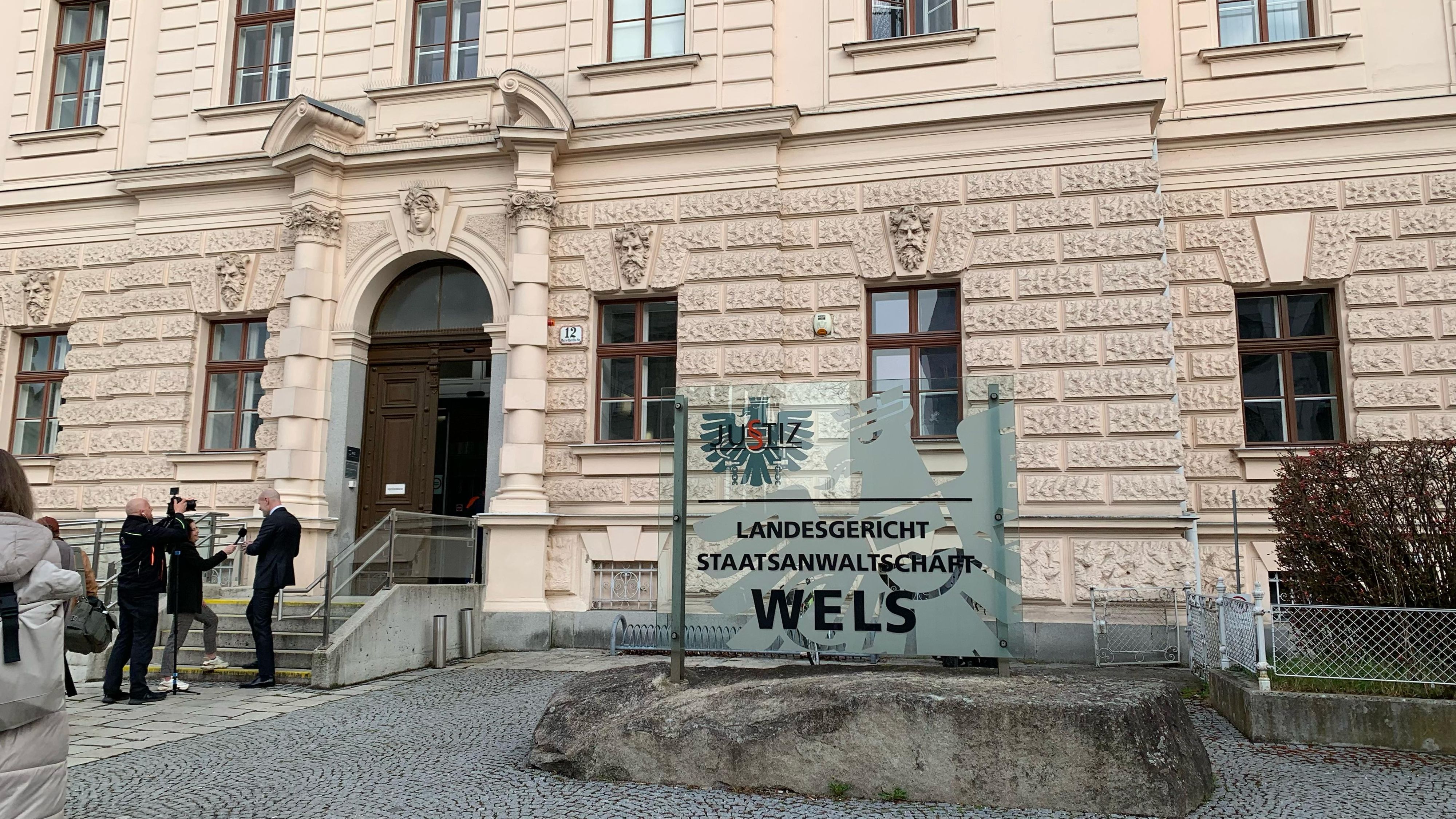 Der 32-Jährige wurde am Welser Landesgericht nicht rechtskräftig verurteilt.