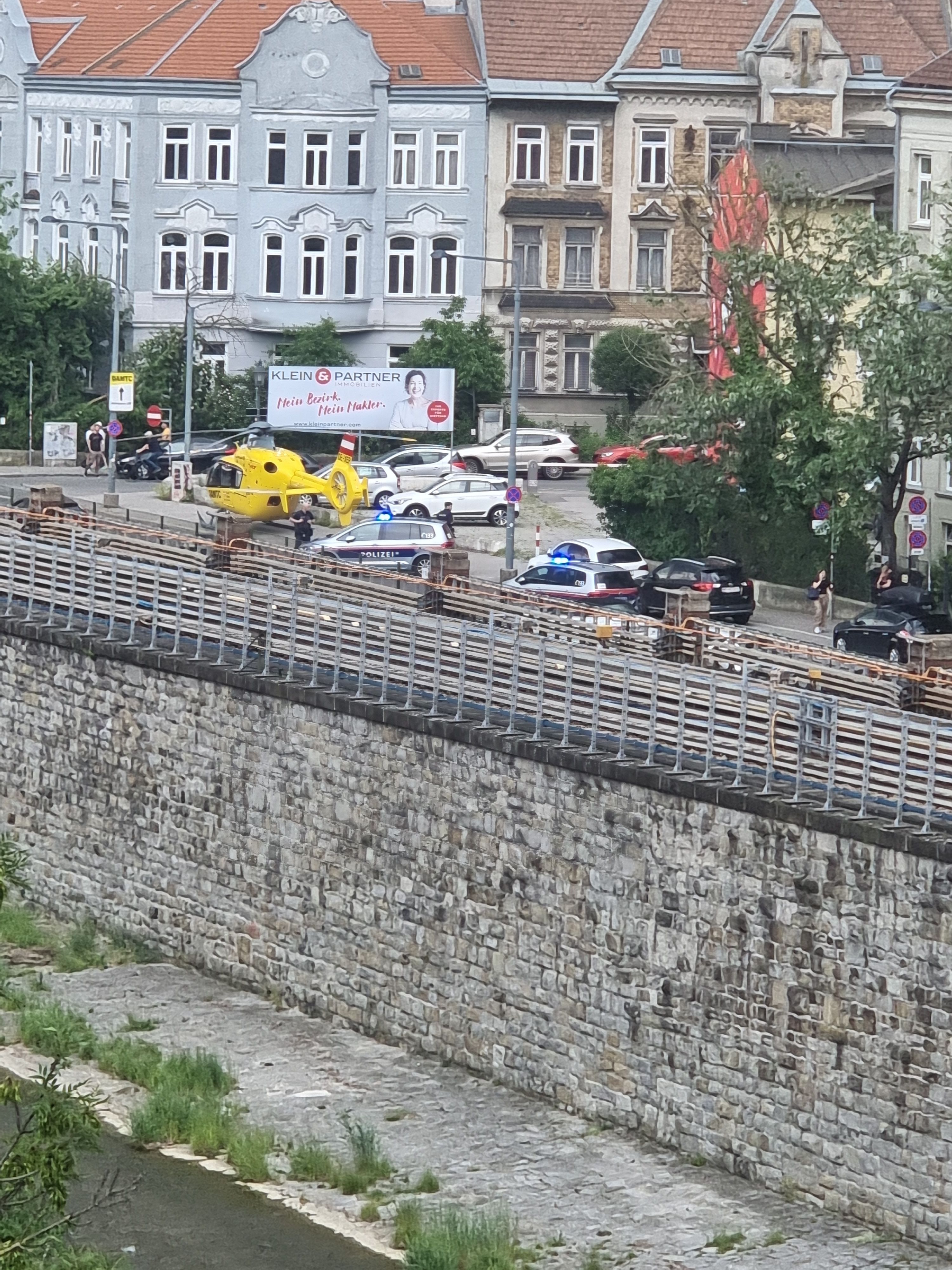 Großeinsatz am Hietzinger Kai (Wien-Hietzing)