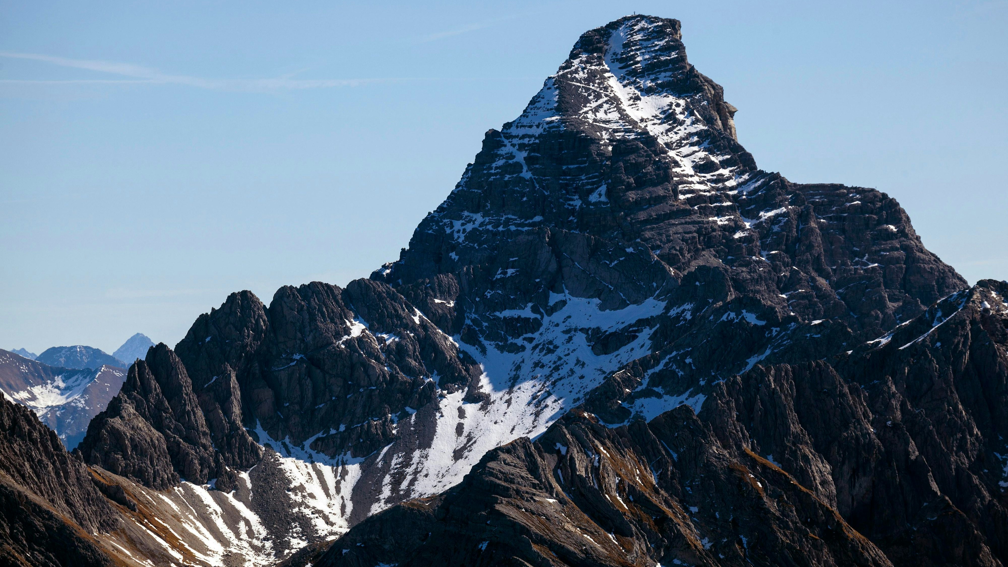 Download von www.picturedesk.com am 02.06.2025 (13:17).  Ausblick am Nebelhorn auf Hochvogel, Oberstdorf, Oberallgäu, Allgäu, Bayern, Deutschland, Europa - 20221007_PD17116 - Rechteinfo: Royalty Free (RF)