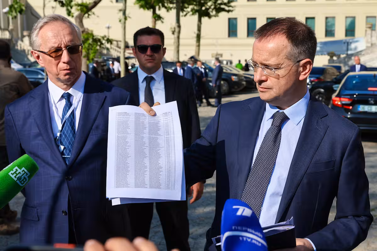 Wladimir Medinsky, Chef der russischen Delegation bei den Verhandlungen zum Ukraine-Krieg in Istanbul, stellte am Montag das Memorandum vor, in dem Russland seine Vorstellung für eine Waffenruhe und einen langfristigen Frieden in der Ukraine beschreibt.