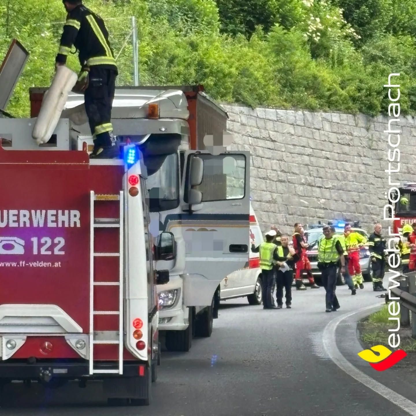 Für den Lenker kam jede Hilfe zu spät.