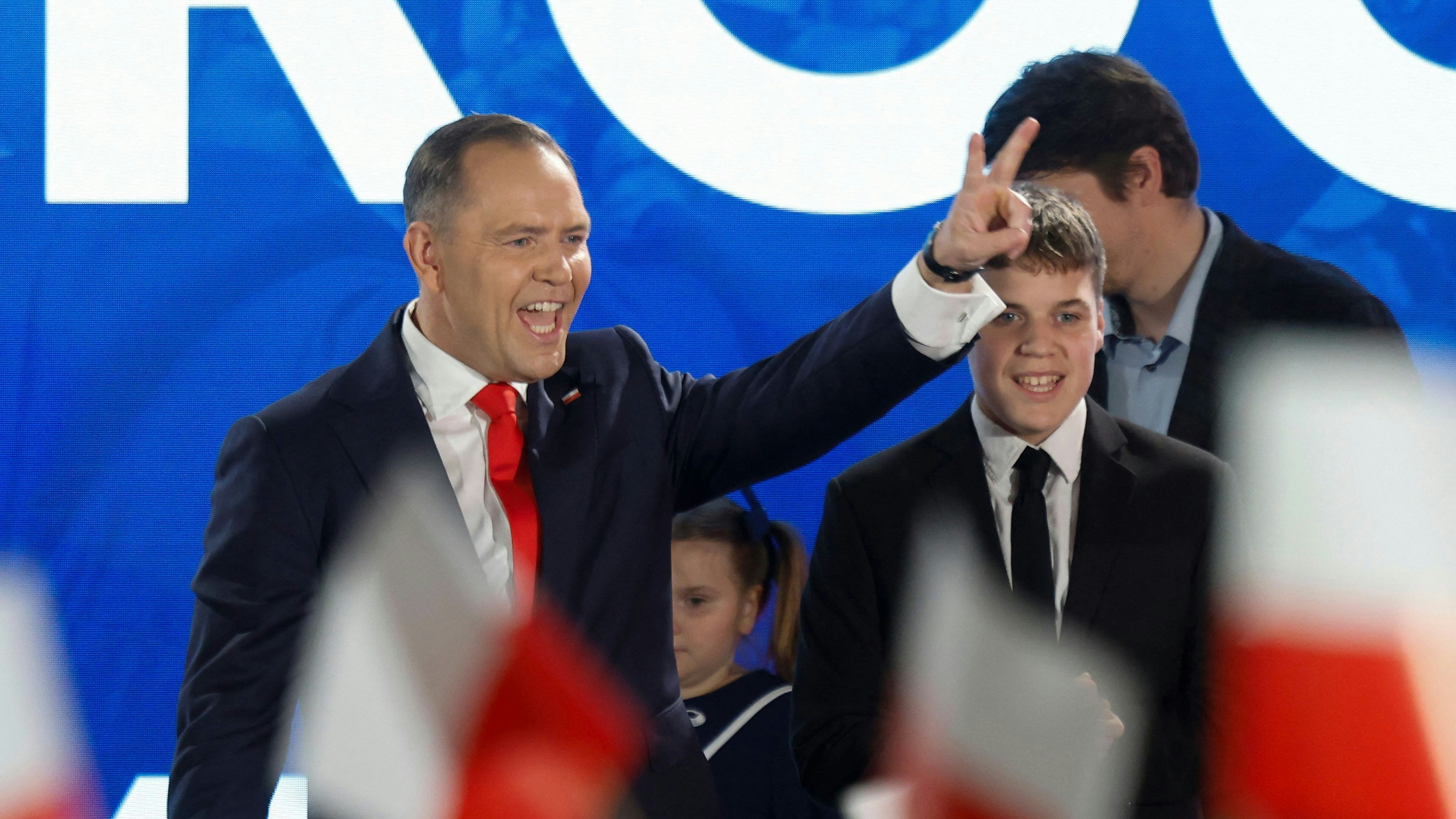 Der von der rechtskonservativen PiS unterstützte Karol Nawrocki wurde am Sonntag zum neuen polnischen Präsidenten gewählt.