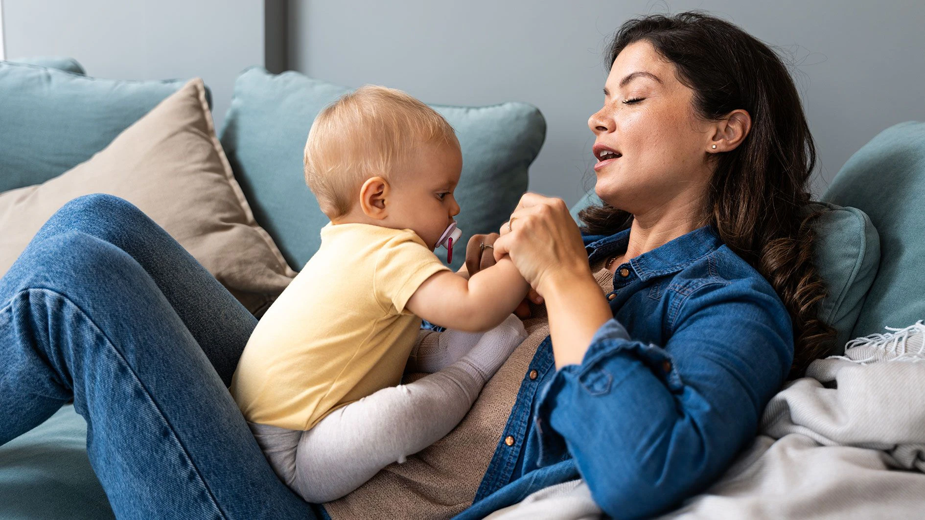 Singen tut nicht nur deinem Baby gut, sondern stärkt die Familiengesundheit.