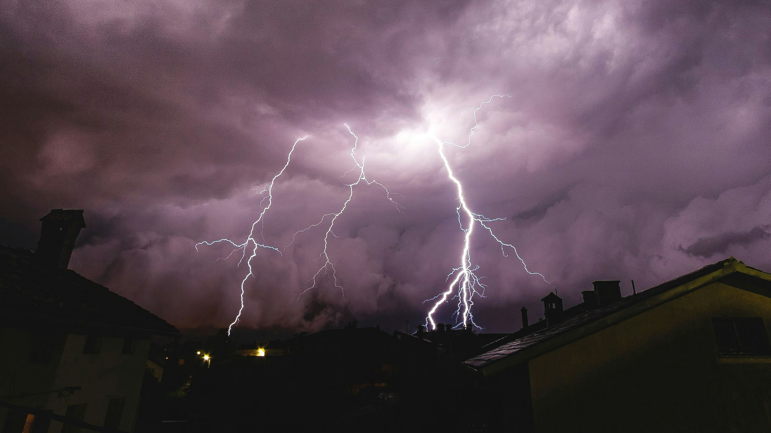 Heftige Gewitter im Anmarsch.