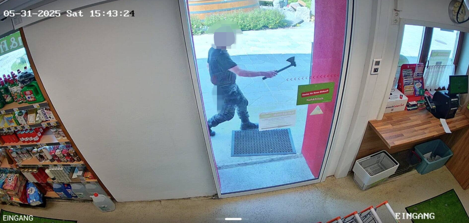 Der erschossene Messer-Mann trat bereits vor wenigen Tagen mit einer Axt in Kaumberg (NÖ) in Aktion.