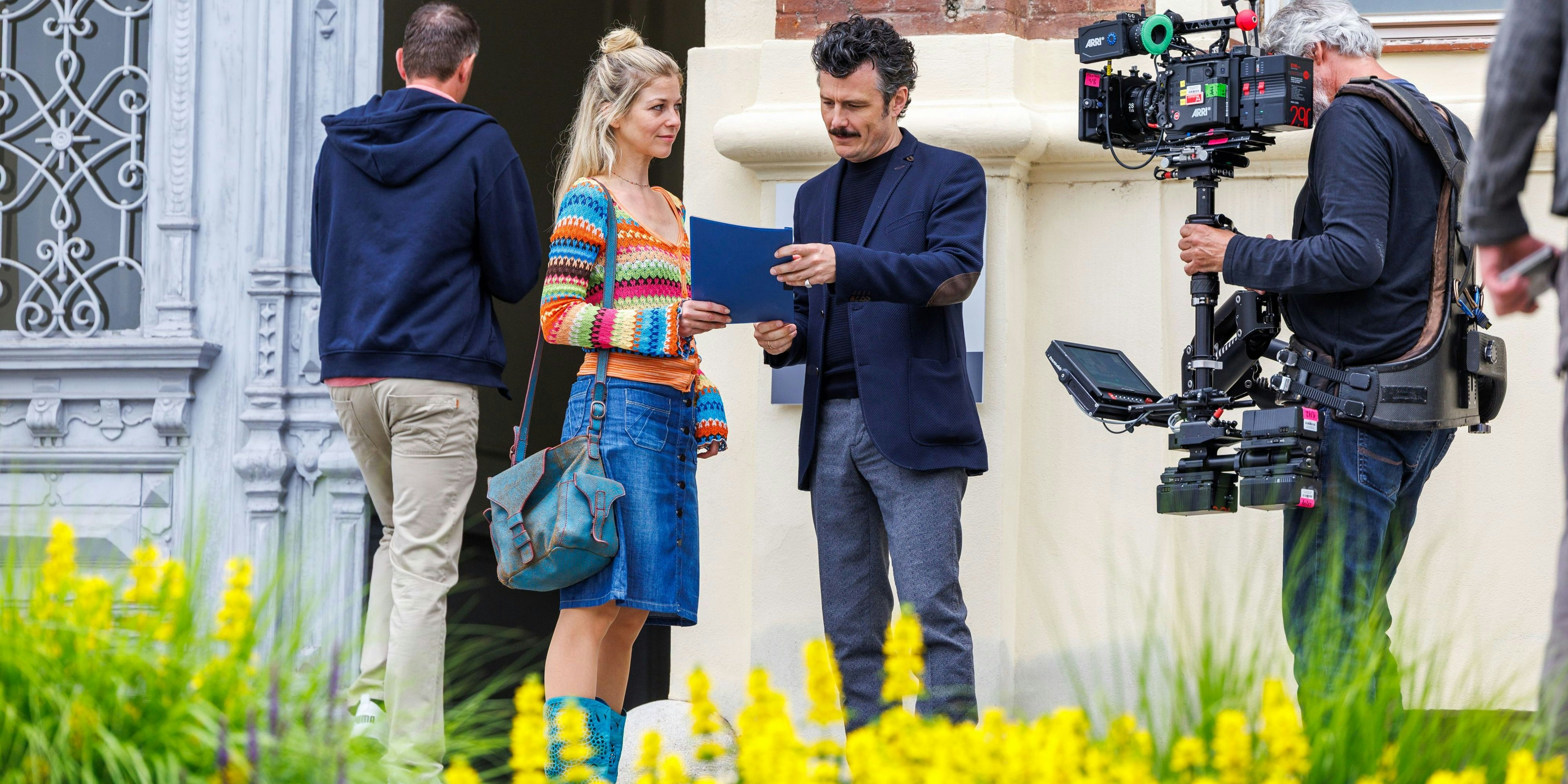 Hilde Dalik und Manuel Rubey am Dienstag beim "Zuagroast"-Dreh in Pinkafeld.