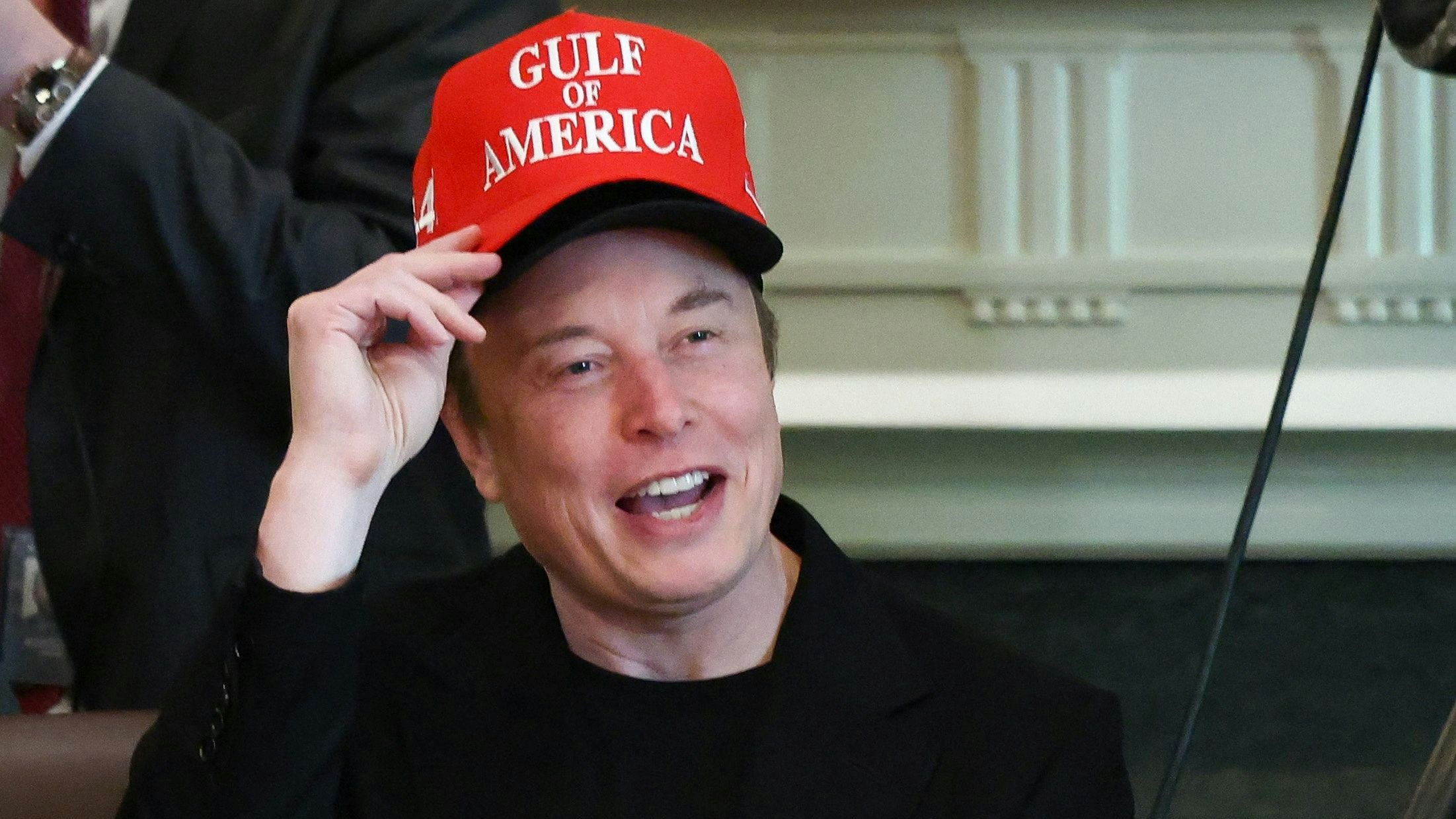 Da war noch alles gut: Elon Musk gehört nun zu den größten Kritikern der Steuervorhaben