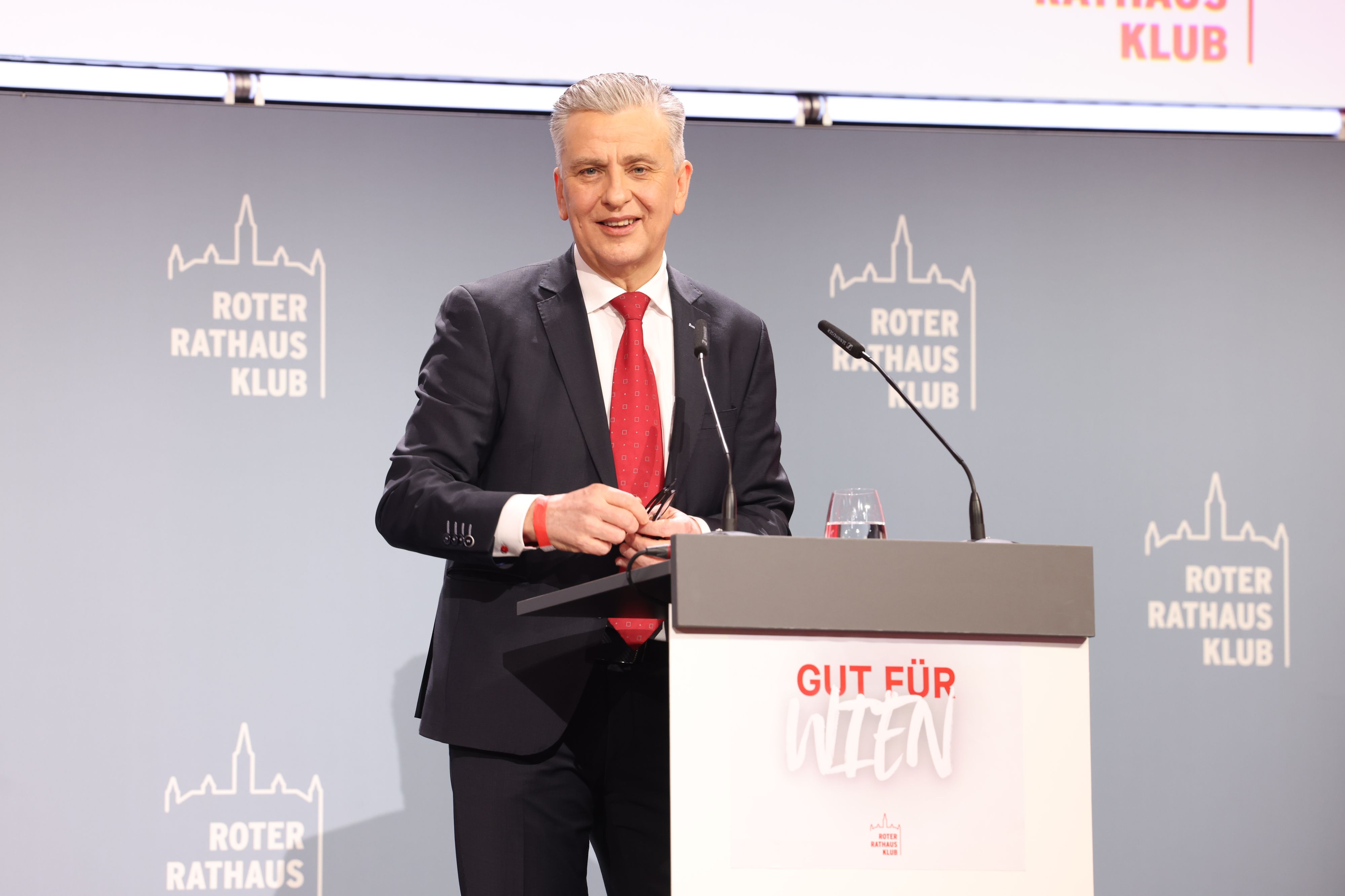 Josef Taucher wurde mit 92 Prozent als Klubchef bestätigt.