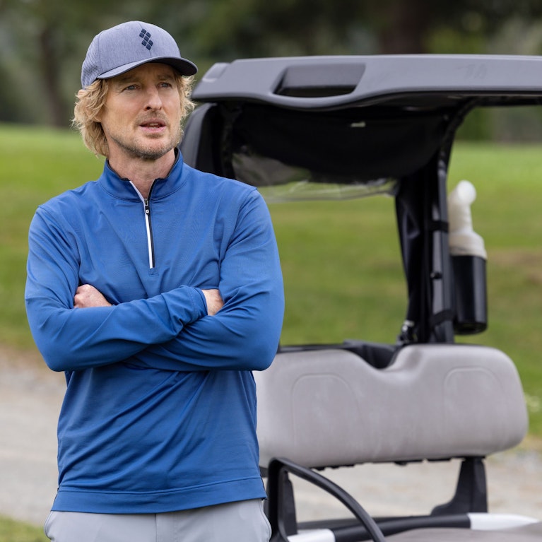 In der neuen Apple-Serie spielt Owen Wilson einen abgehalfterten Profi-Golfer, den die Entdeckung eines jungen Mega-Talents aus seiner Lethargie holt. Das ist oft witzig, immer berührend – und bei weitem nicht nur für Golf-Fans sehenswert. Ab sofort im Streaming.