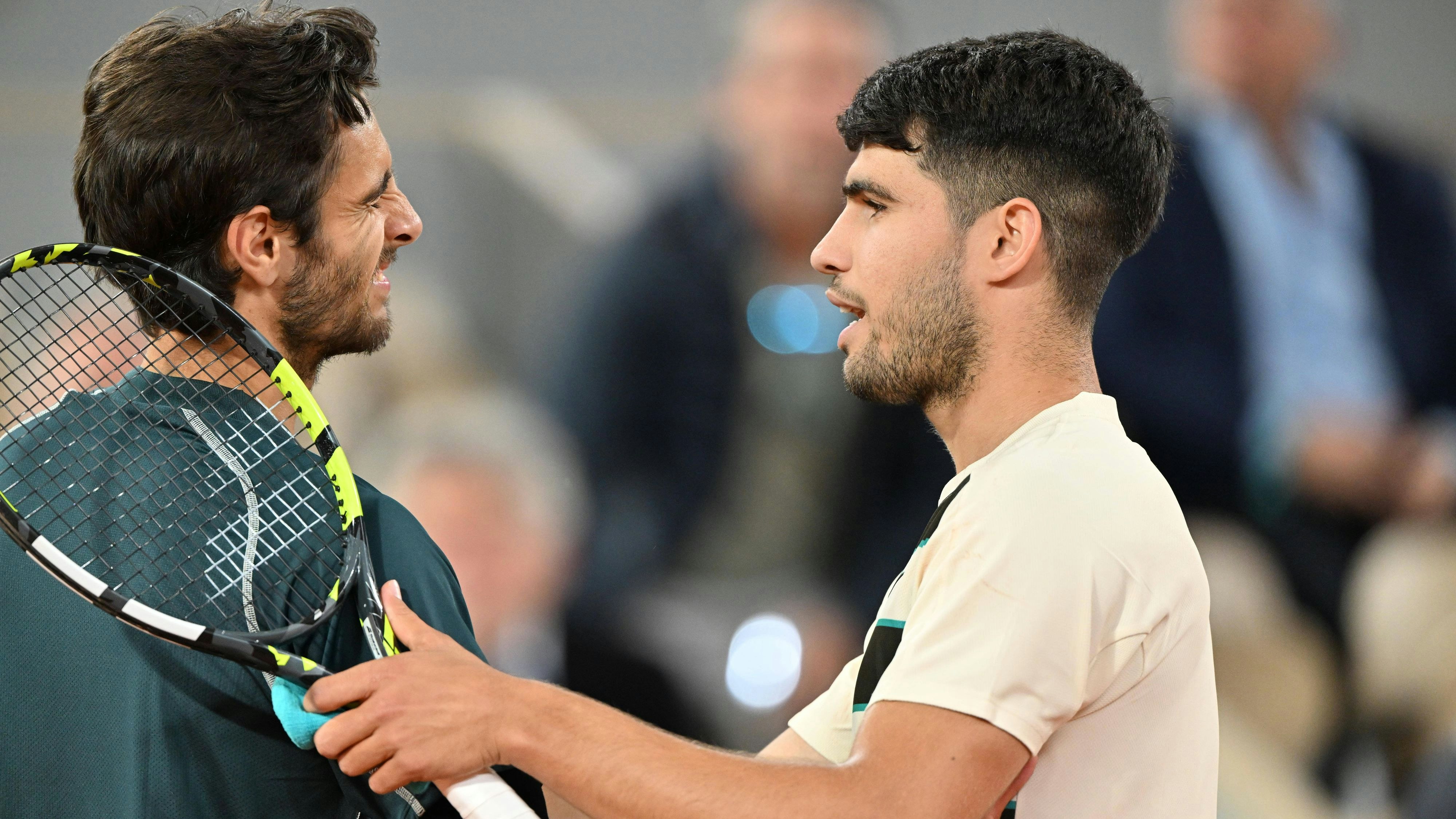 Heute.at - Gegner gibt auf – Alcaraz steht im French-Open-Finale