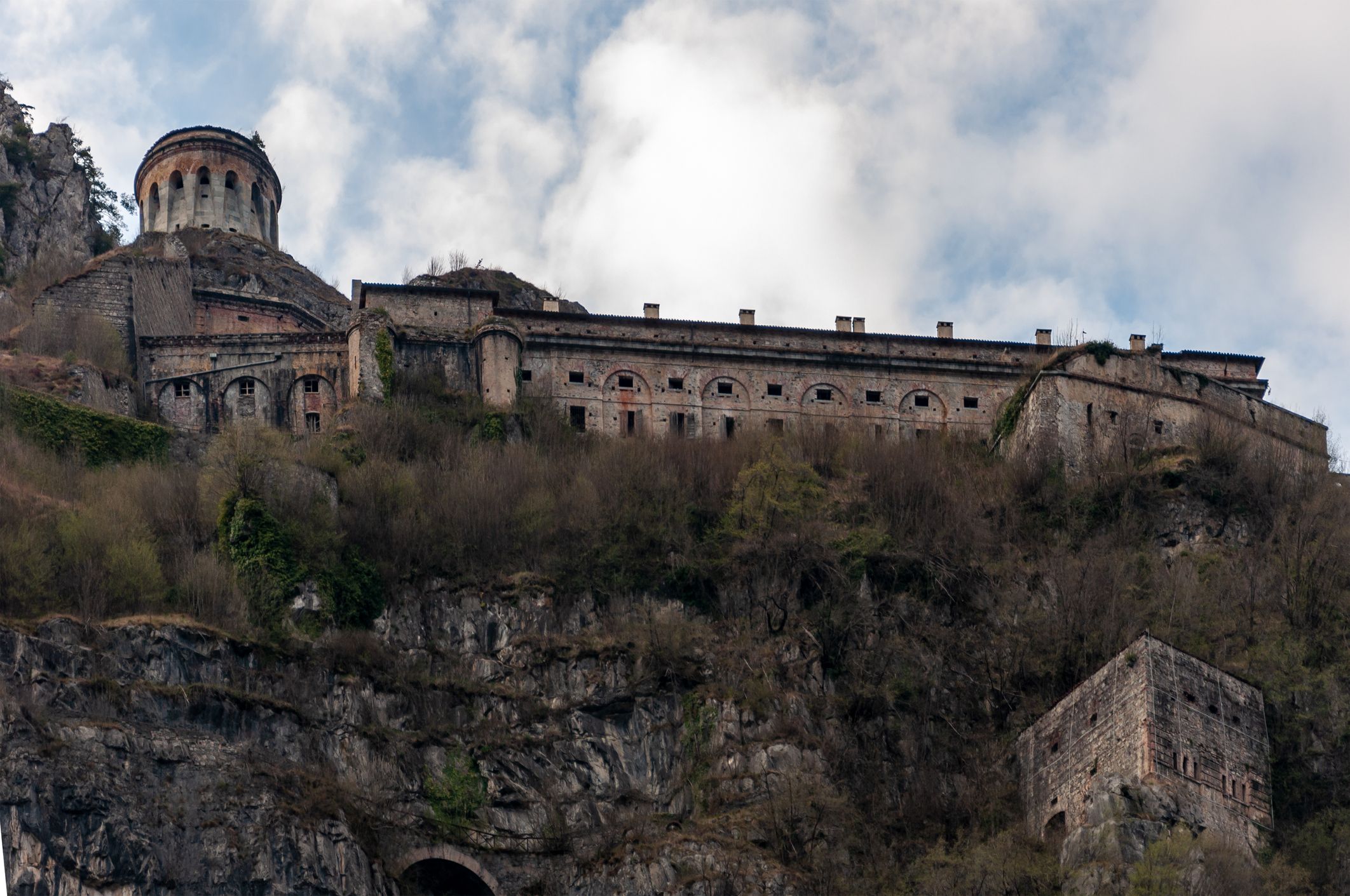 Ein deutscher Tourist stürzte auf einer Wanderung in Norditalien in den Tod. (Bild: Rocca d’Anfo)