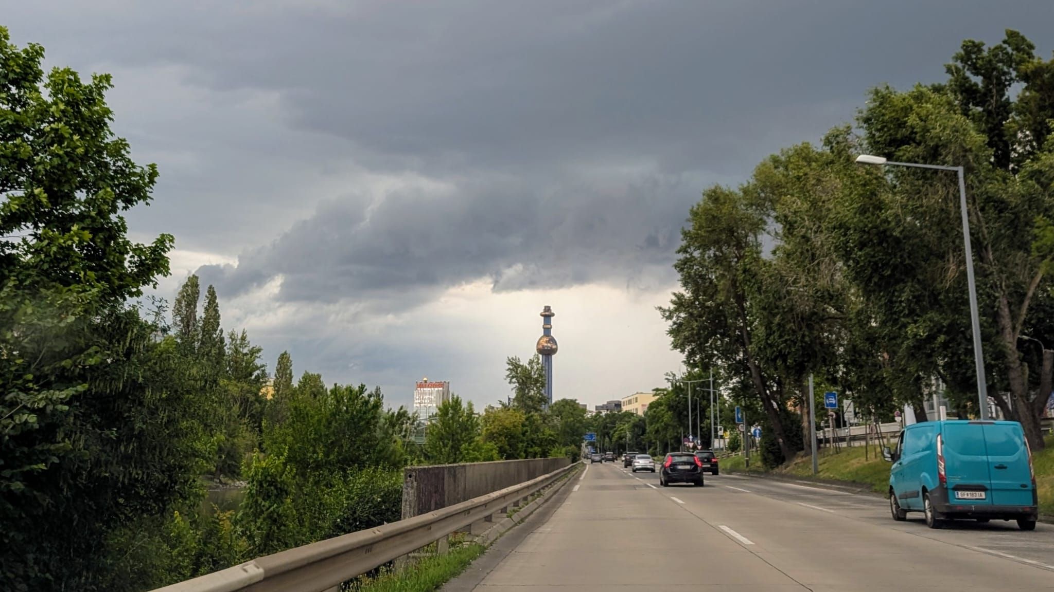 Heute.at - Kaltfront bringt Regen-Chaos und neuen Temperatursturz