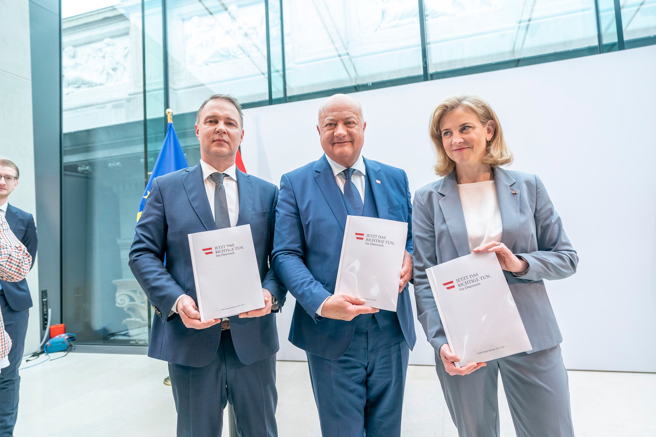 Die Bundesregierung ist knapp 100 Tage im Amt.