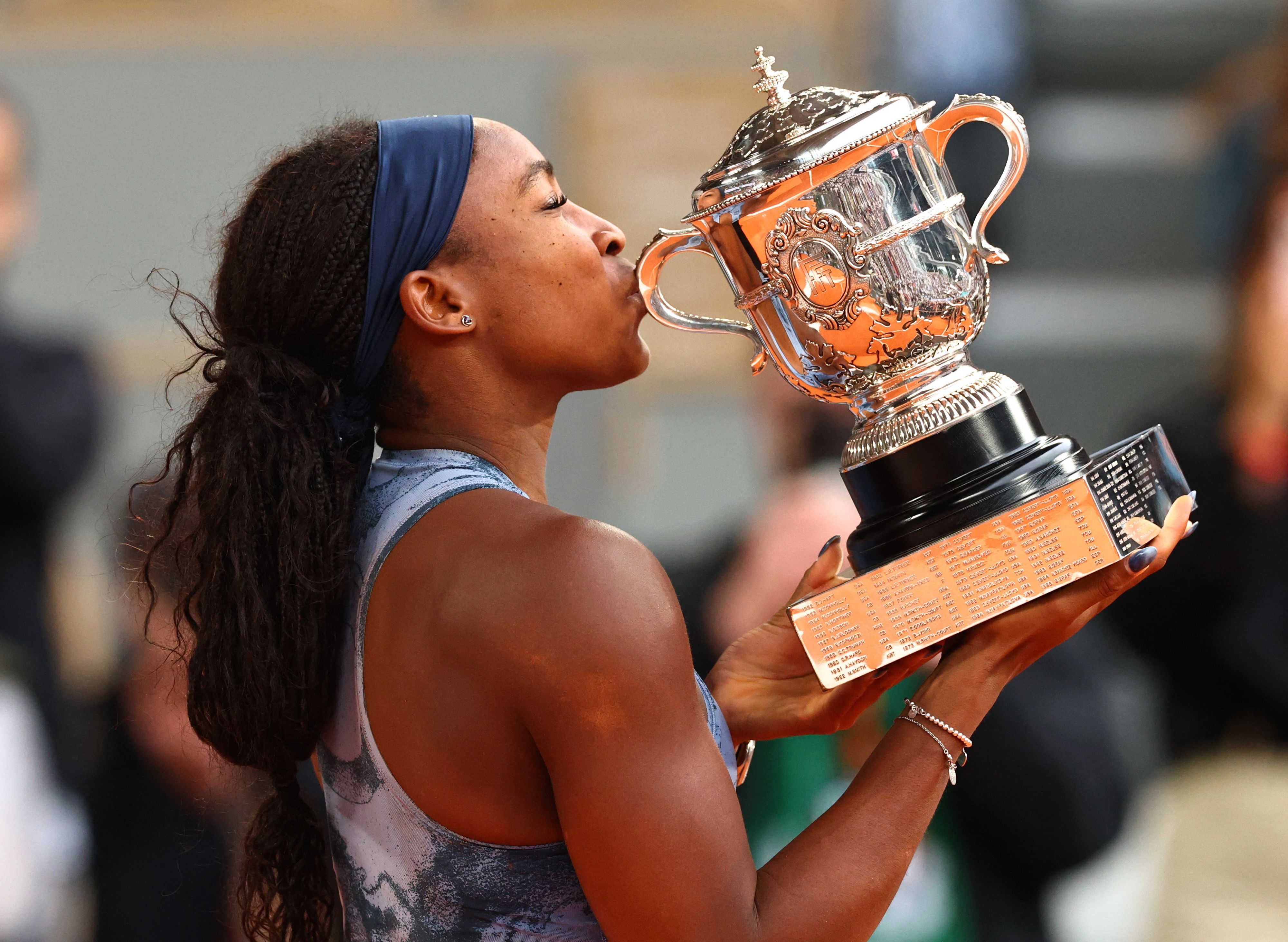 Tennis-Ass Coco Gauff gewinnt die French Open. 