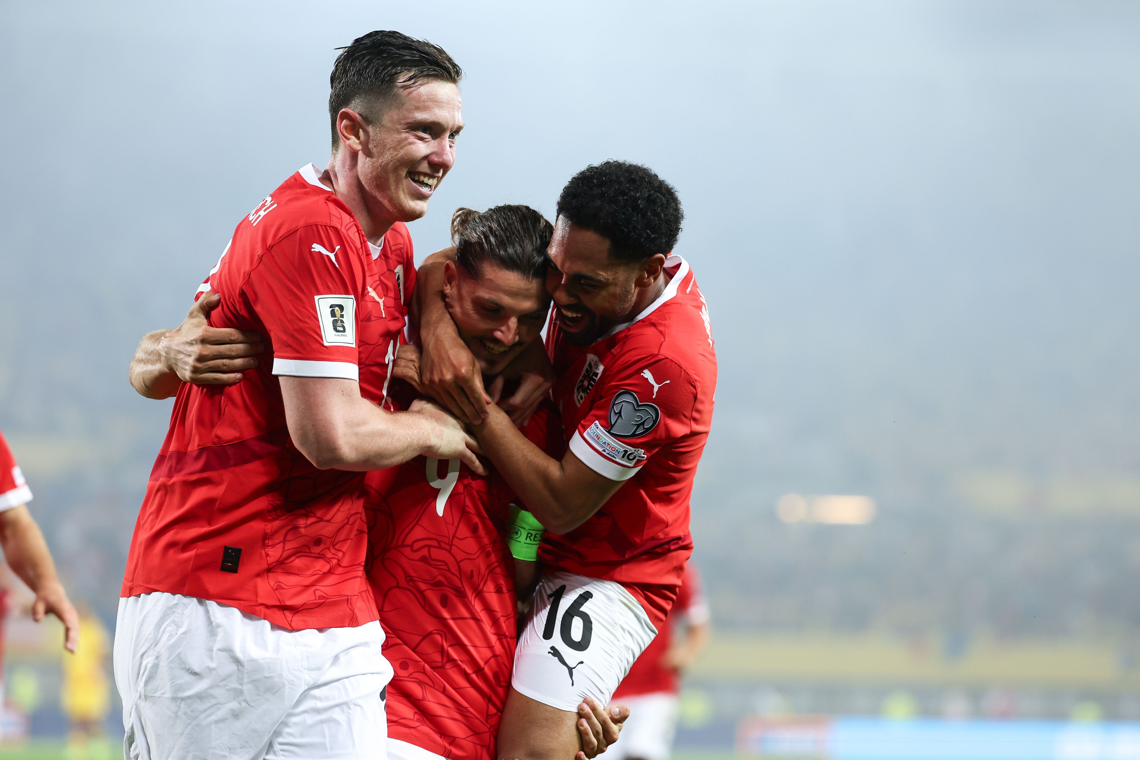 Die ÖFB-Stars bejubelten den Sieg gegen Rumänien. 