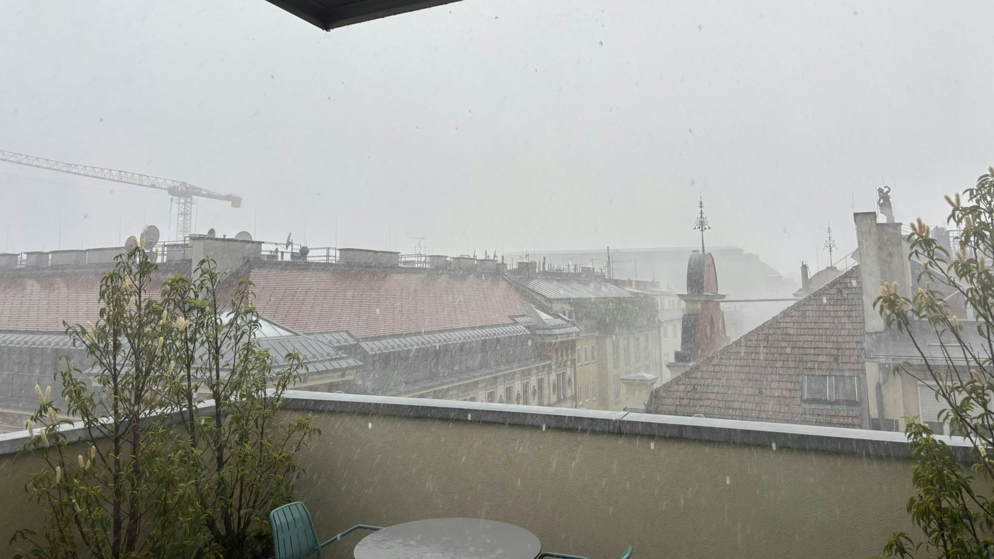 Heute.at - Schwere Unwetter – Sintflutregen geht in Wien nieder