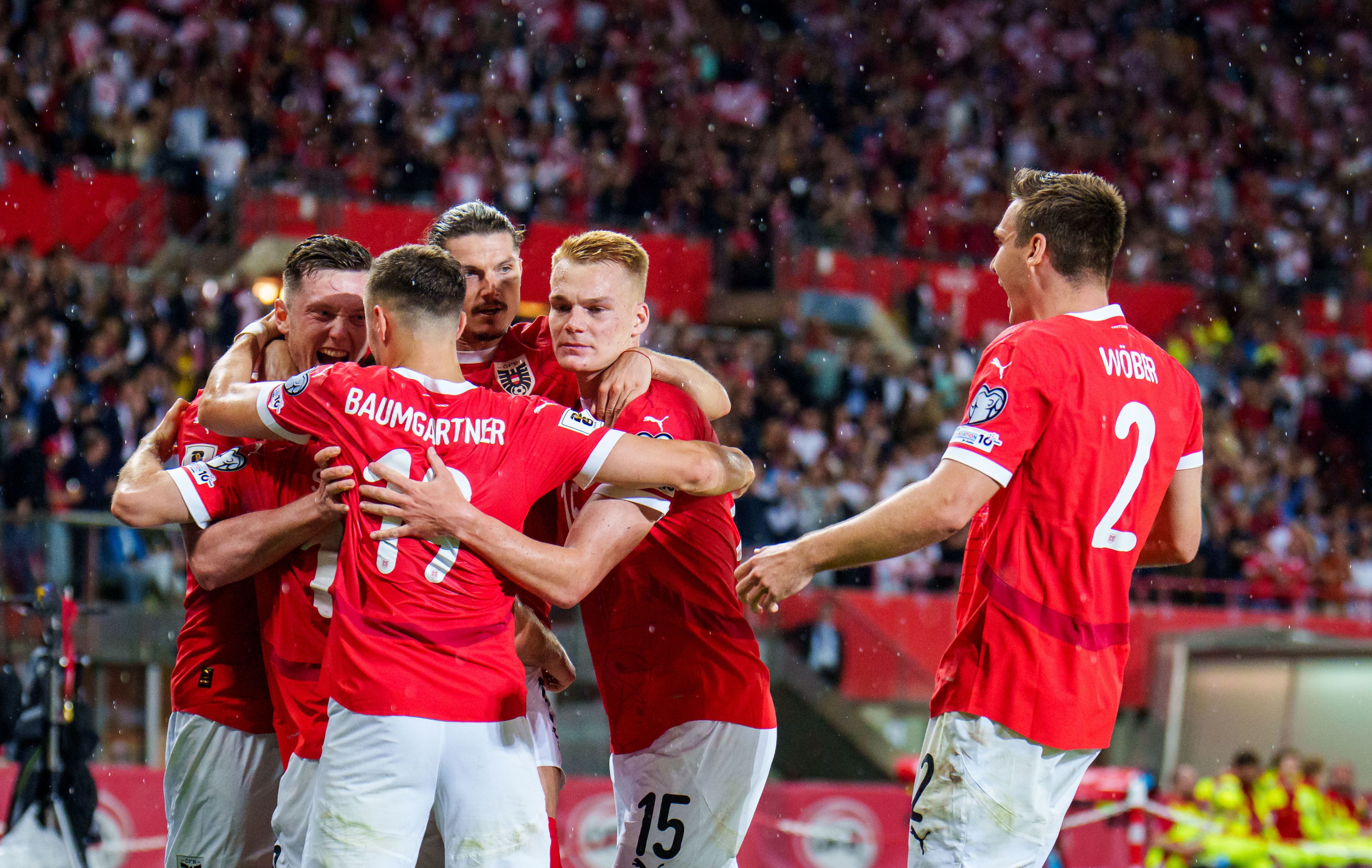 Das ÖFB-Team bejubelt den Sieg gegen Rumänien. 