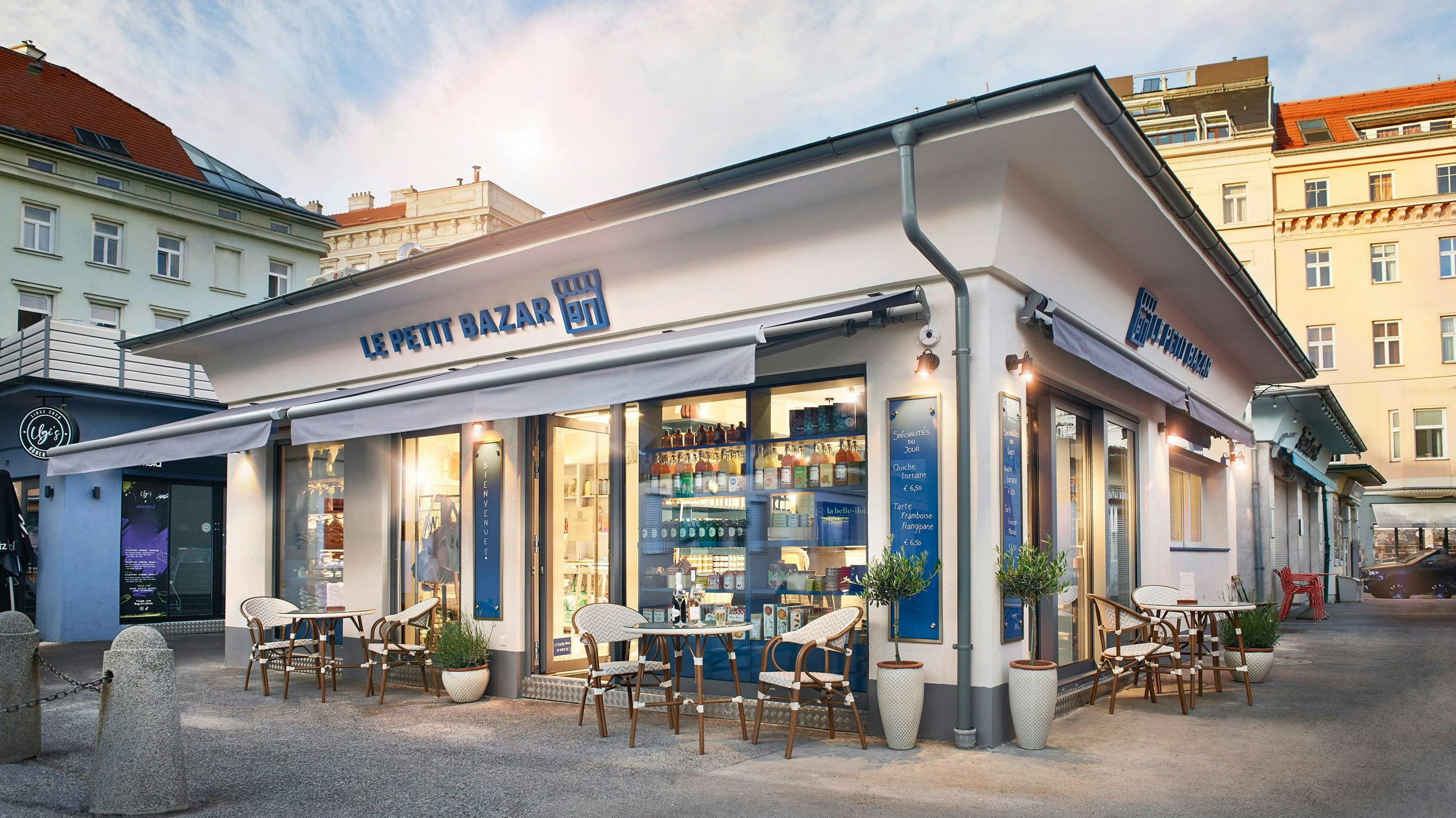 "Bonjour!" heißt es ab sofort am Wiener Karmelitermarkt. Zwei Frauen haben hier ein französisches Bistro mit angeschlossenem Concept Store eröffnet.