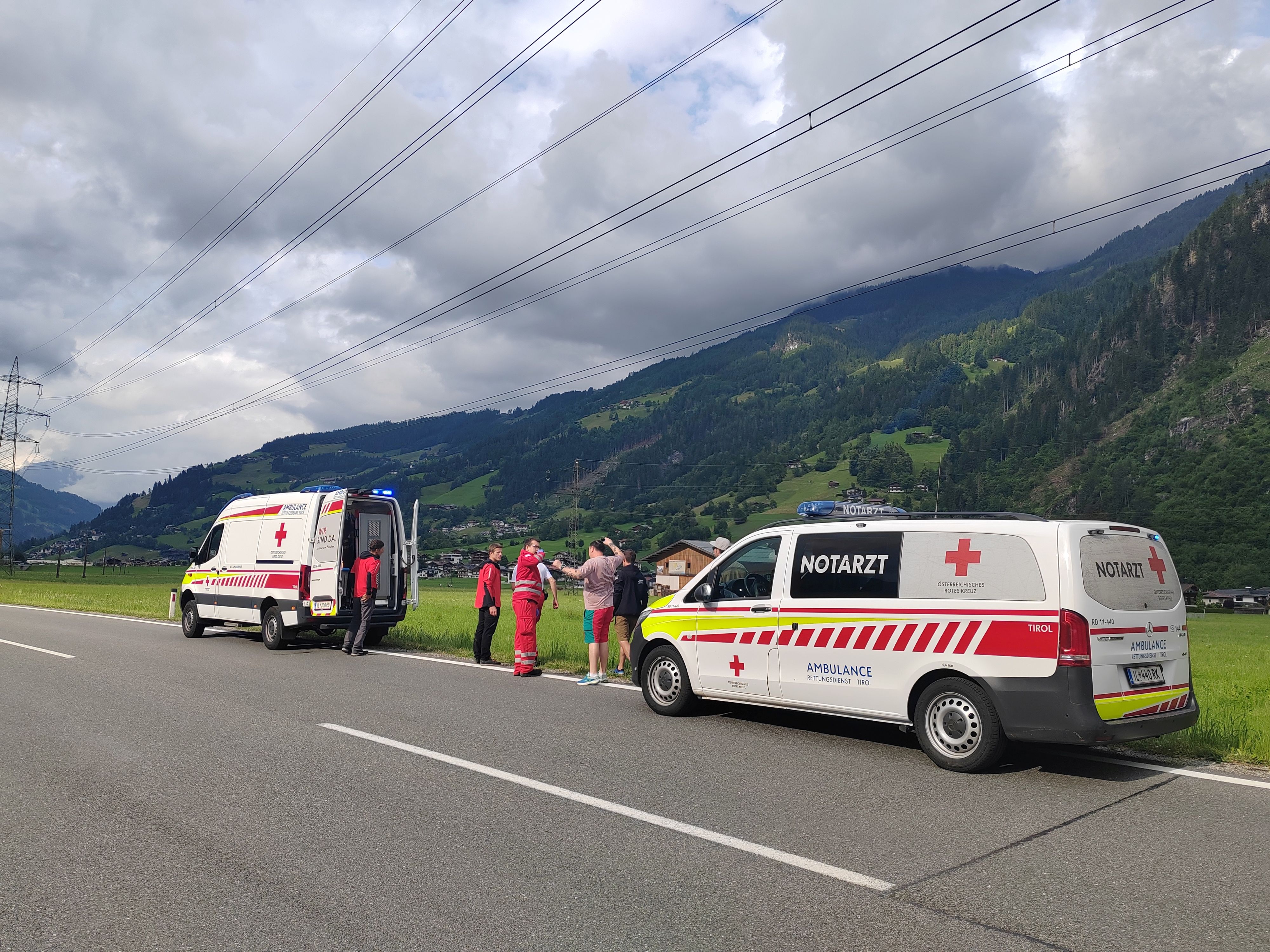 Der Paragleiter erwischte eine Hochspannungsleitung in Mayrhofen.