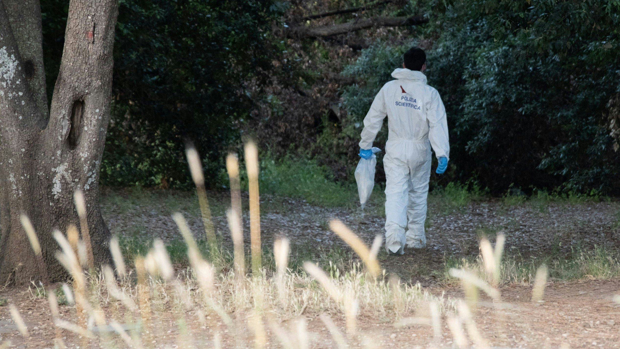 Der Park Villa Doria Pamphili in Rom: Dort wurden die Leichen einer Frau (etwa 40 Jahre alt) und eines Säuglings entdeckt. Die Frau lag in einem Abfallsack, das Kind mit dem Gesicht nach unten auf dem Boden.