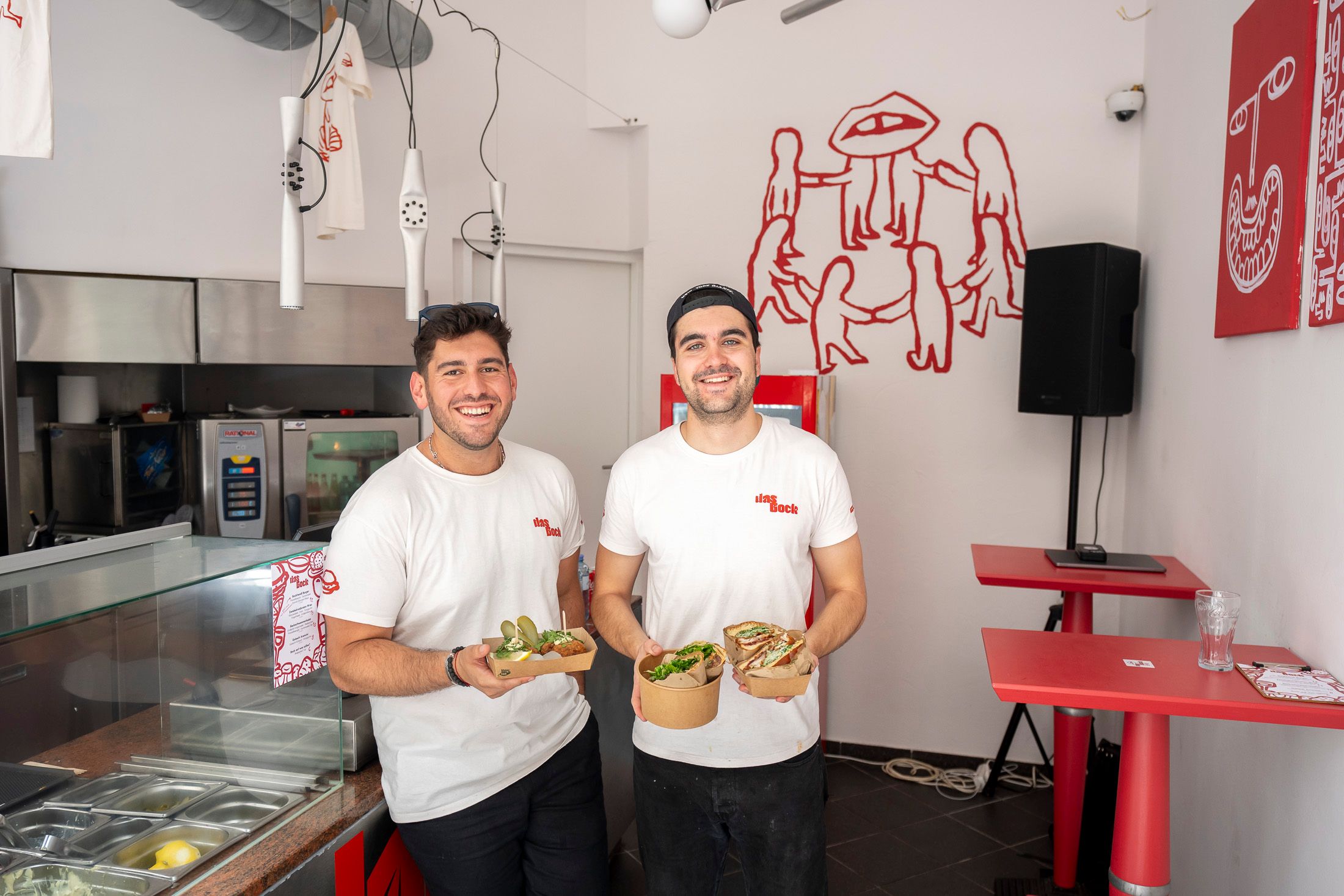 Ben Yosfan und Mauriz Bittner (v.l.) eröffneten 