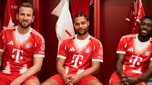 Heute.at - Ärger über Bayern-Trikot: Sogar Spieler unglücklich