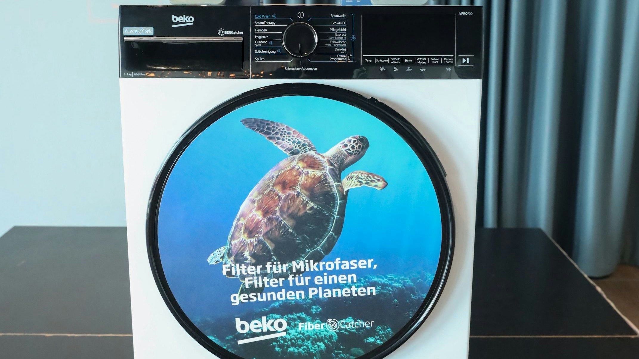 Beko und bündnis mikroplastikfrei begingen den Weltumwelttag: Beko launcht den FiberCatcher 2.0.
