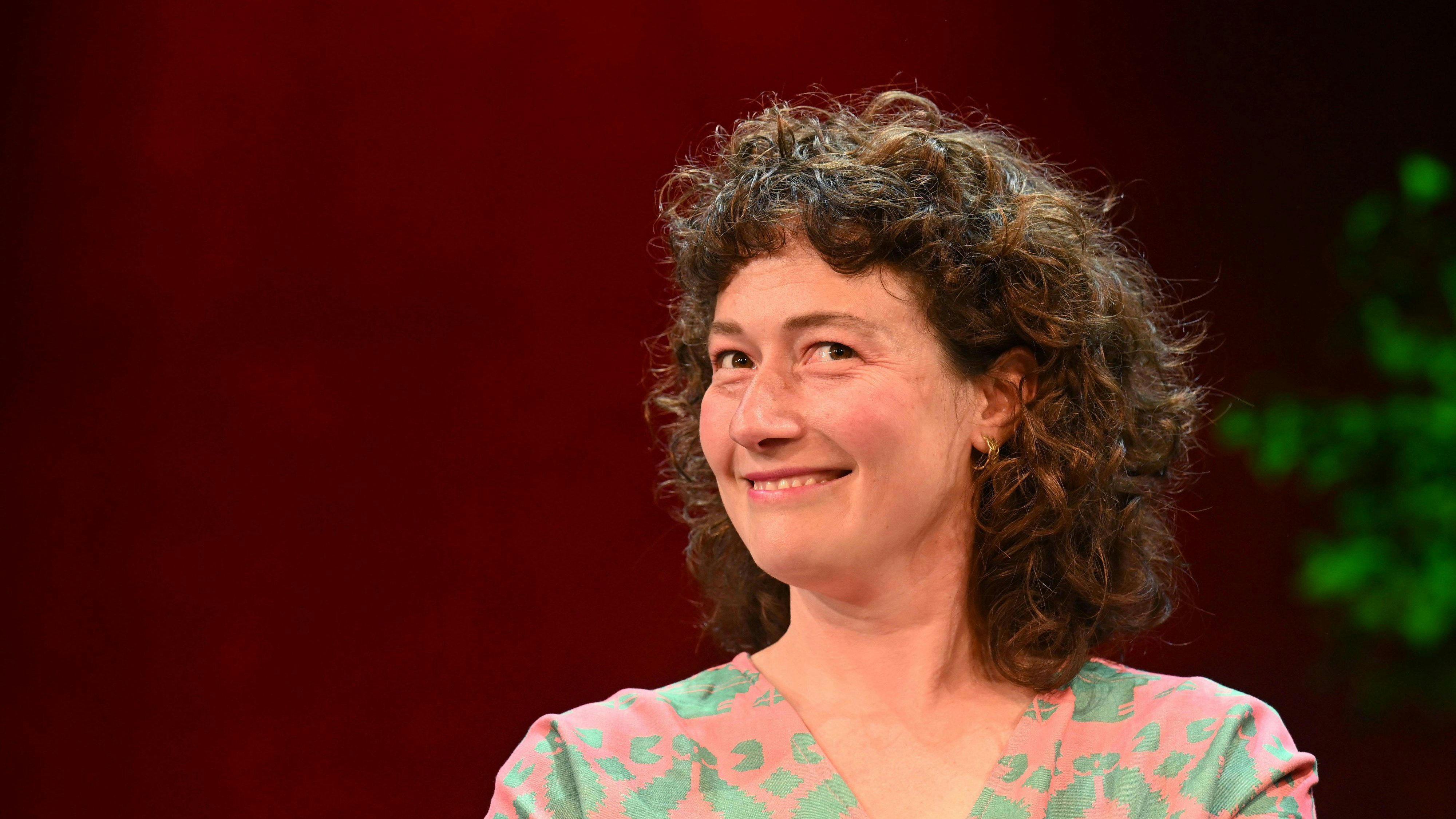 Die neue künstlerische Leiterin des TEATA, Sara Ostertag, die im Schauspielhaus auch als Regisseurin tätig ist.