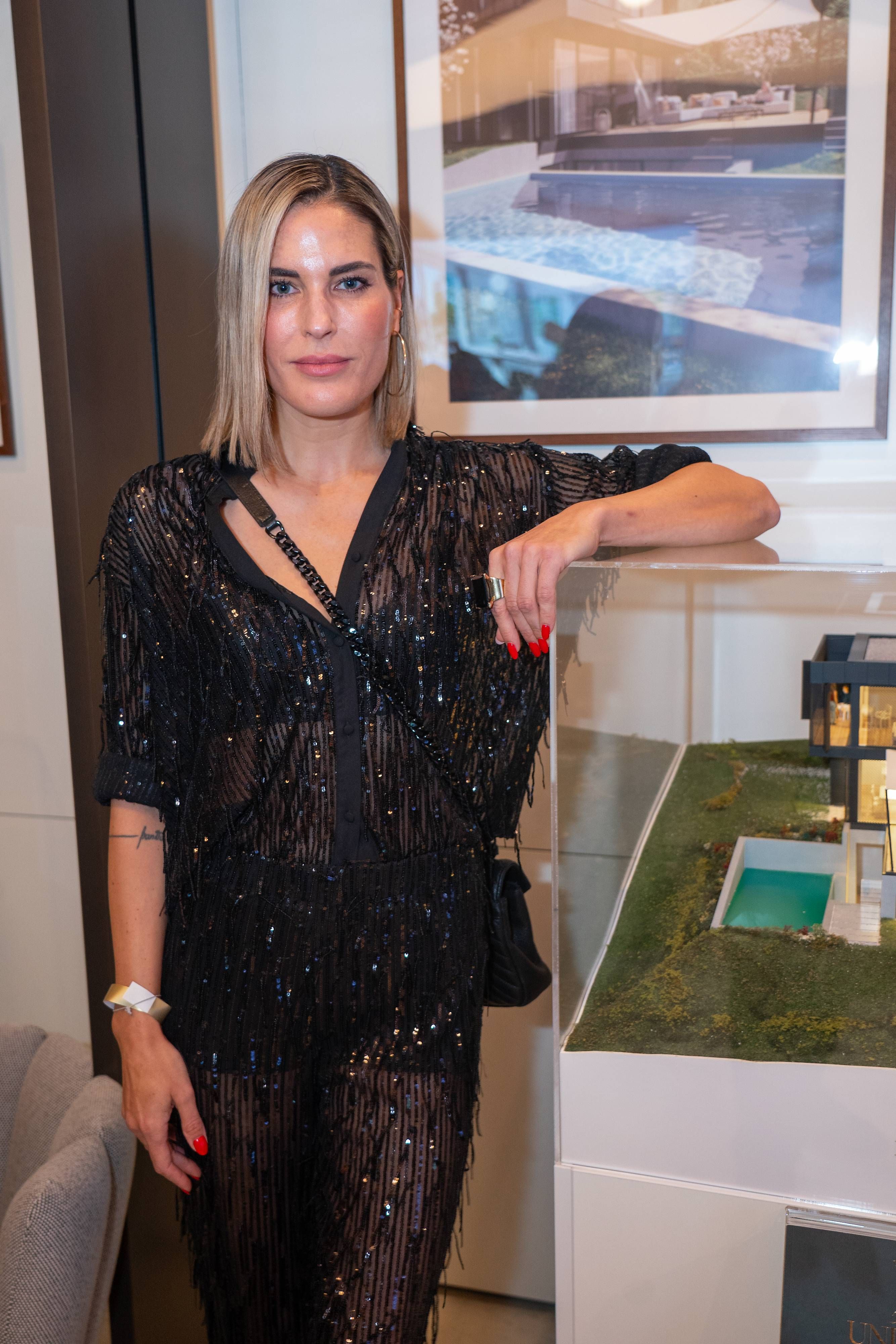 Elke Rock gedenkt Amoklauf-Opfern.