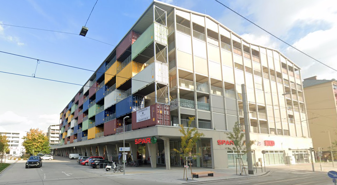 Schüler flüchteten in einen nahen Supermarkt in Graz.